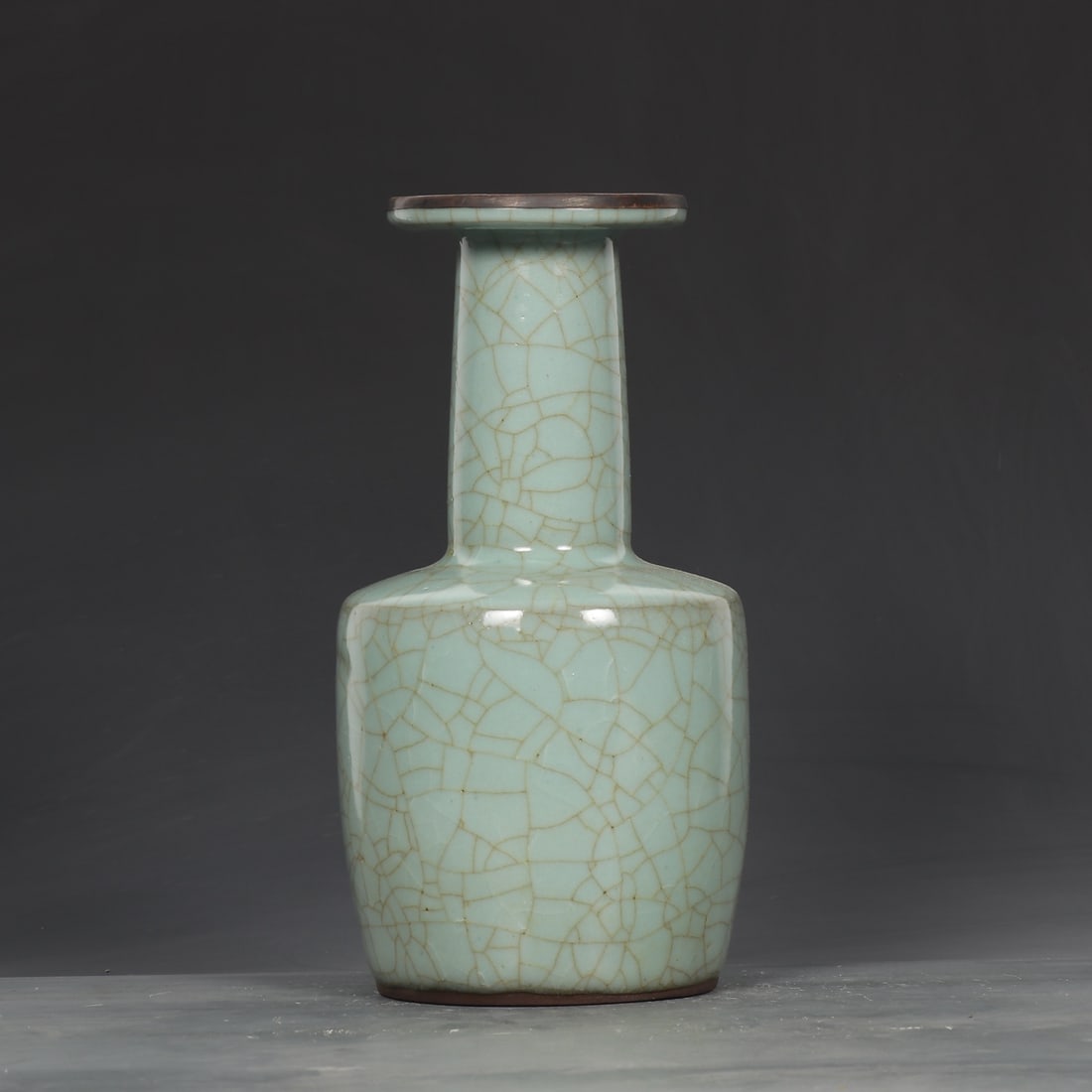 An Exquisite Guan yao Celadon Glazed Cover with Silver Vase,with an Imperial Poem by Emperor: An Exquisite Guan yao Celadon Glazed Cover with Silver Vase,with an Imperial Poem by Emperor Qianlong,Song Dynasty,China,Size:10inx5.3in 官窑青釉银口瓶,४