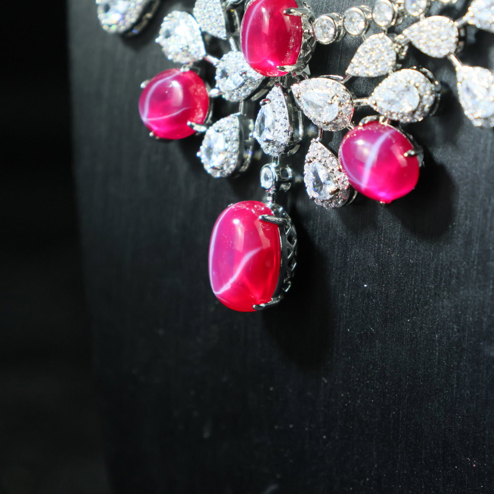 An Exquisite Necklace - 3