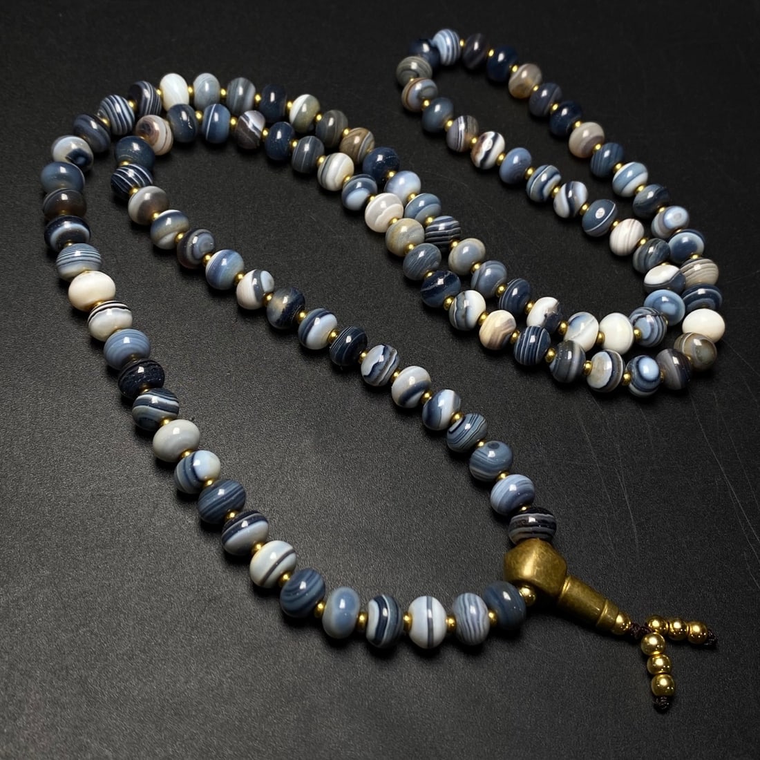 A Precious Agate Necklace - 2