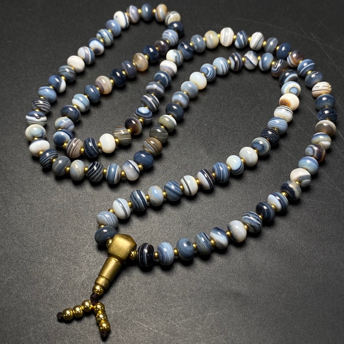 A Precious Agate Necklace - 7