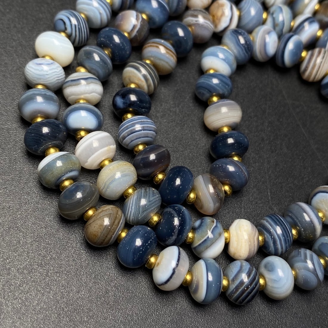 A Precious Agate Necklace - 8