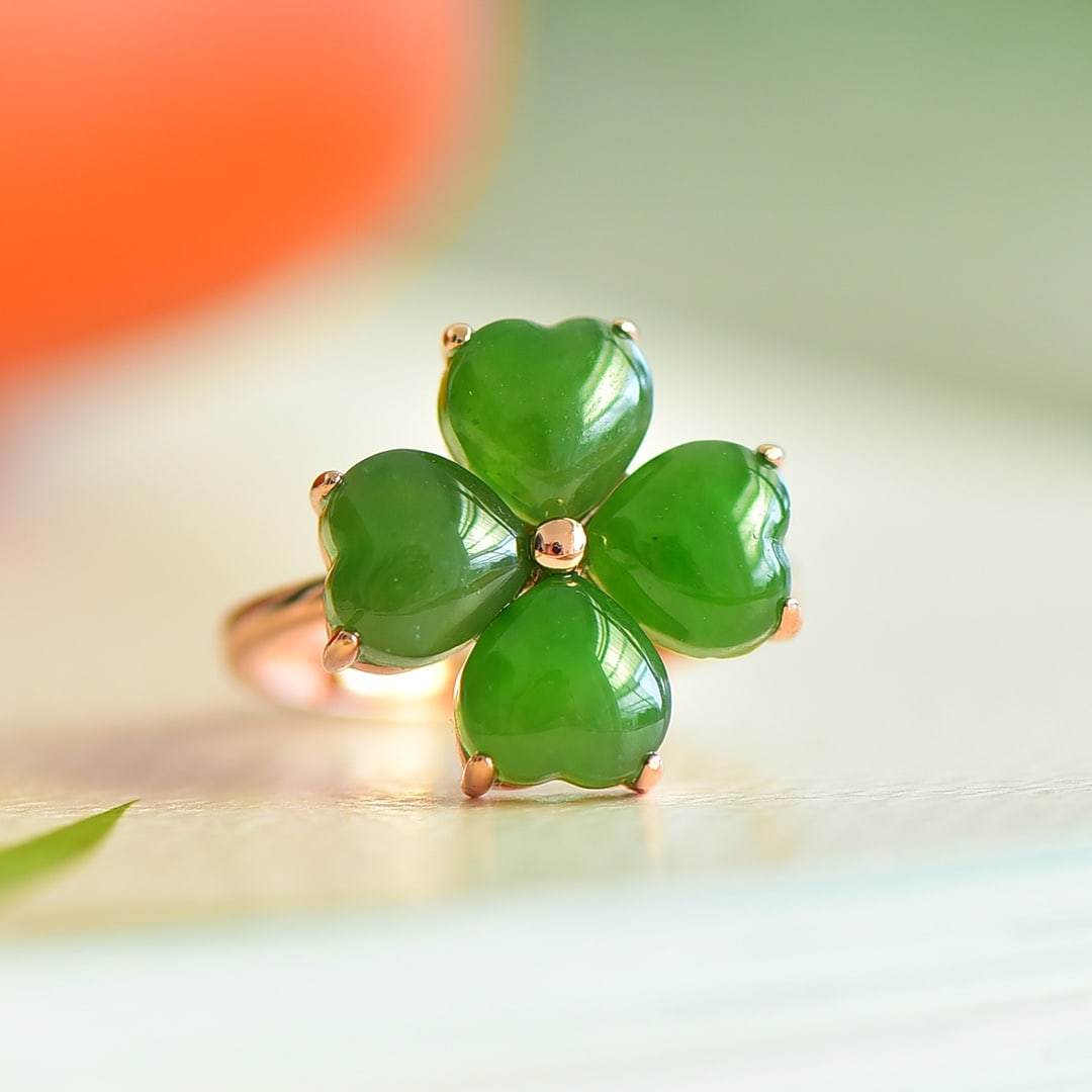 An Exquisite Sterling Silver-Gold Plated Inlaid Jasper Ring: An Exquisite Sterling Silver-Gold Plated Inlaid Jasper Ring 纯银镀金镶碧玉戒指