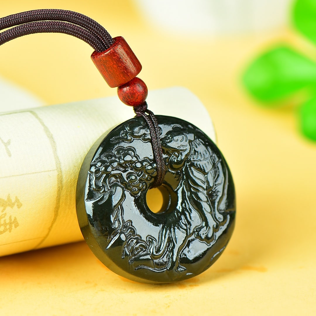 An Exquisite Jasper Tiger Pattern Pendant - 2