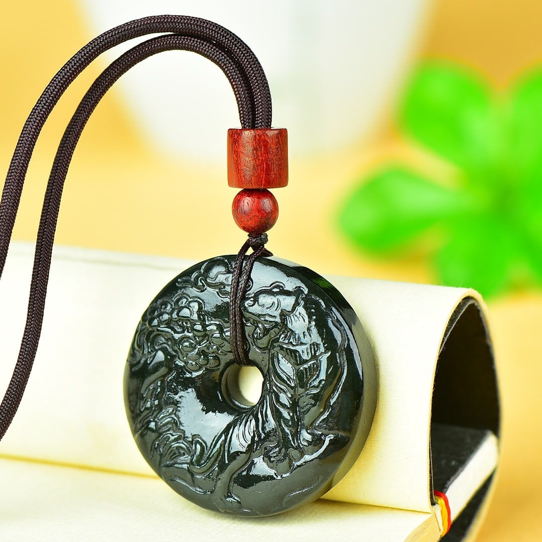 An Exquisite Jasper Tiger Pattern Pendant - 3