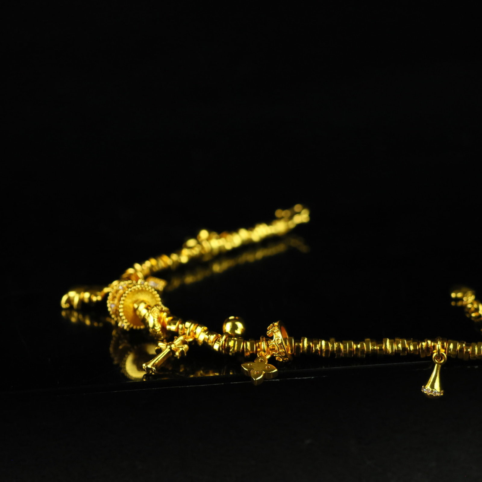 An Exquisite Bracelet - 3