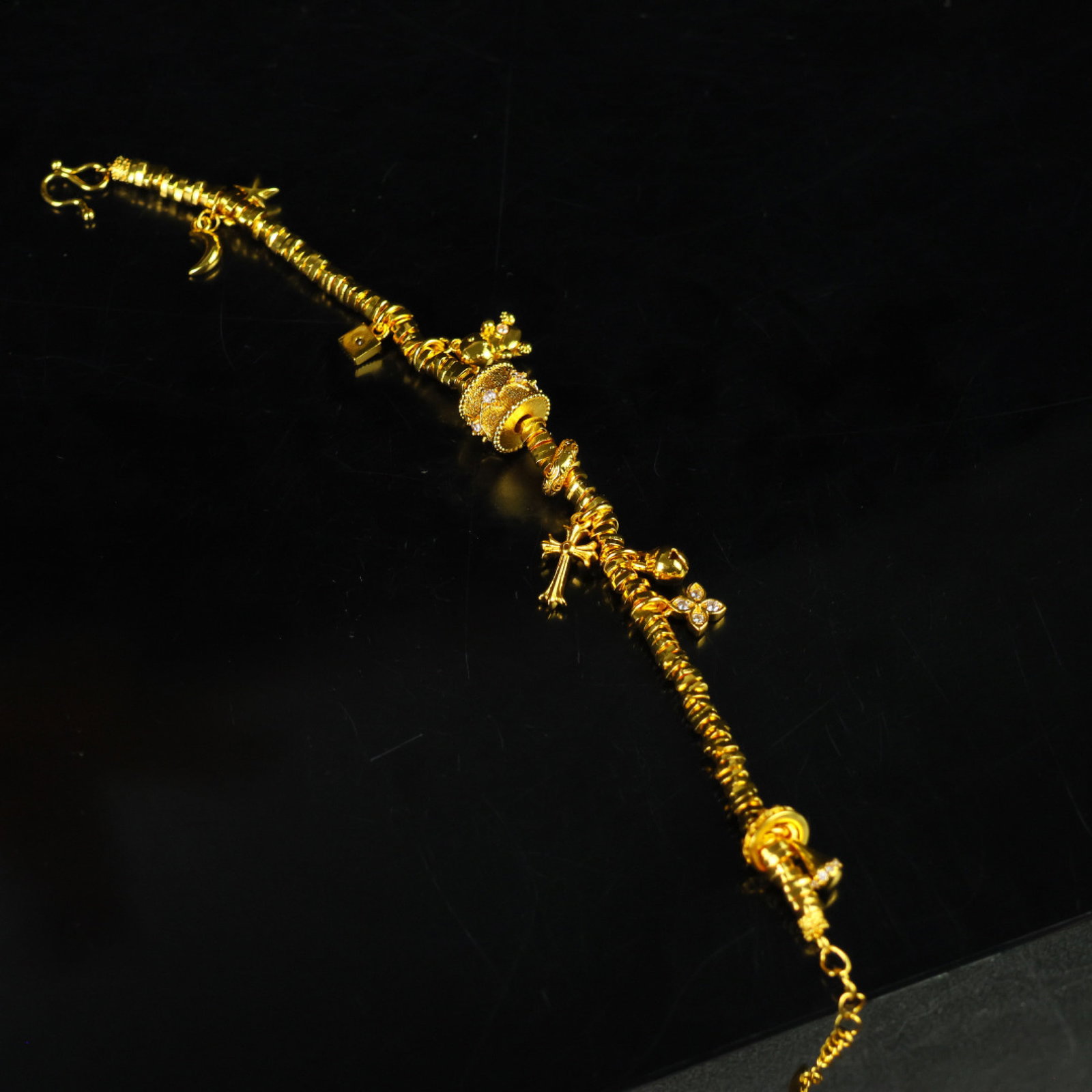 An Exquisite Bracelet - 7