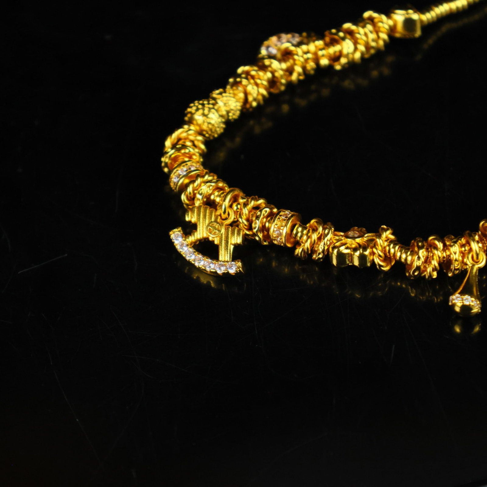 An Exquisite Bracelet - 3