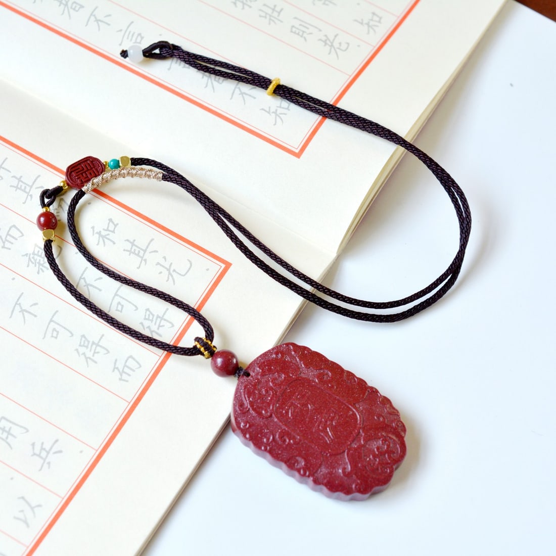 An Exquisite Cinnabar Phoenix Pattern Pendant - 5