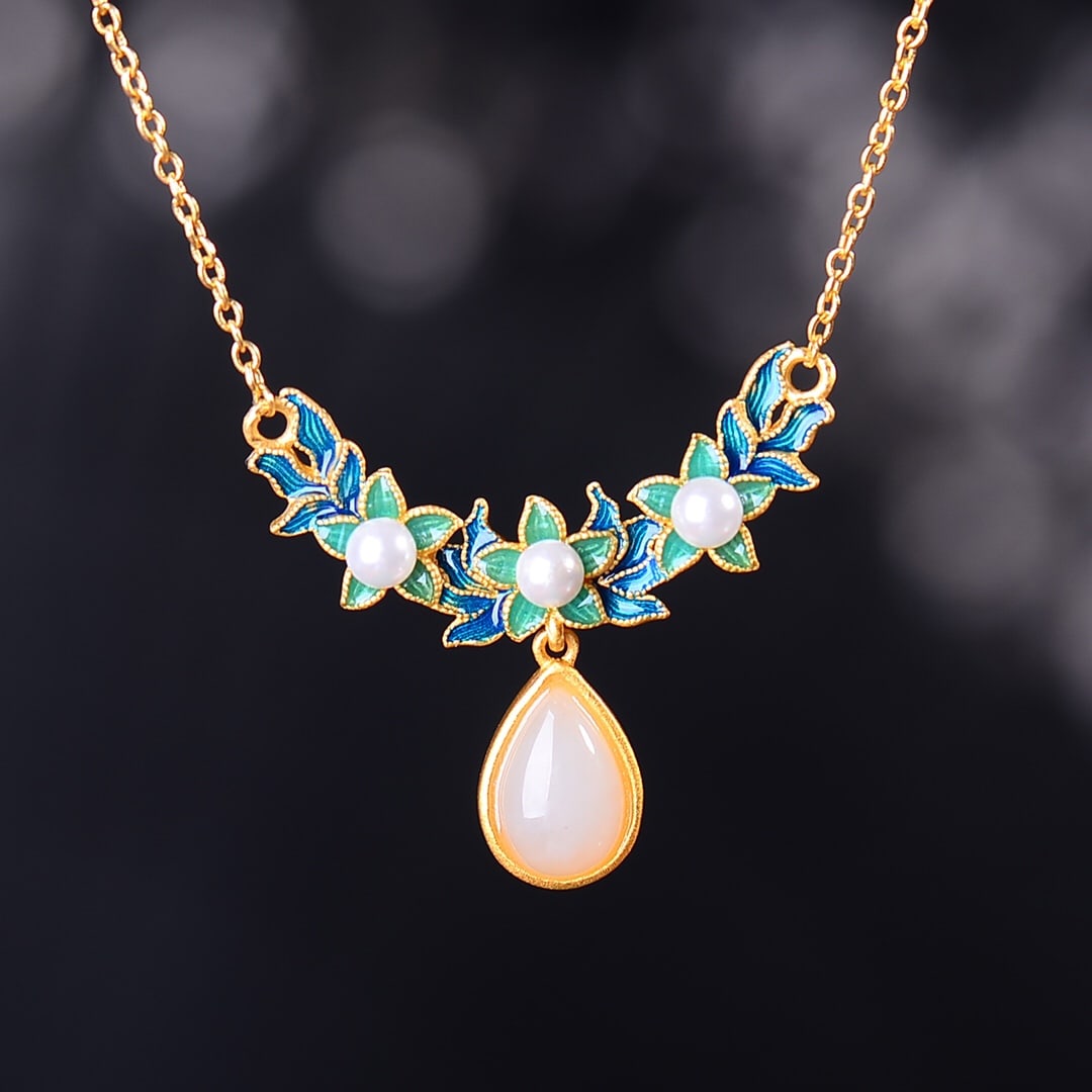 A Set of Fine Sterling Silver-Gold Plated Inlaid White Jade Pendant, Inlaid Pearl: A Set of Fine Sterling Silver-Gold Plated Inlaid White Jade Pendant, Inlaid Pearl,Size: (Pendant)0.2inx0.4in (Earrings)0.2inx9 (Bracelet)0.2inx0.4in Ring0.2inx0.4in 一套纯银