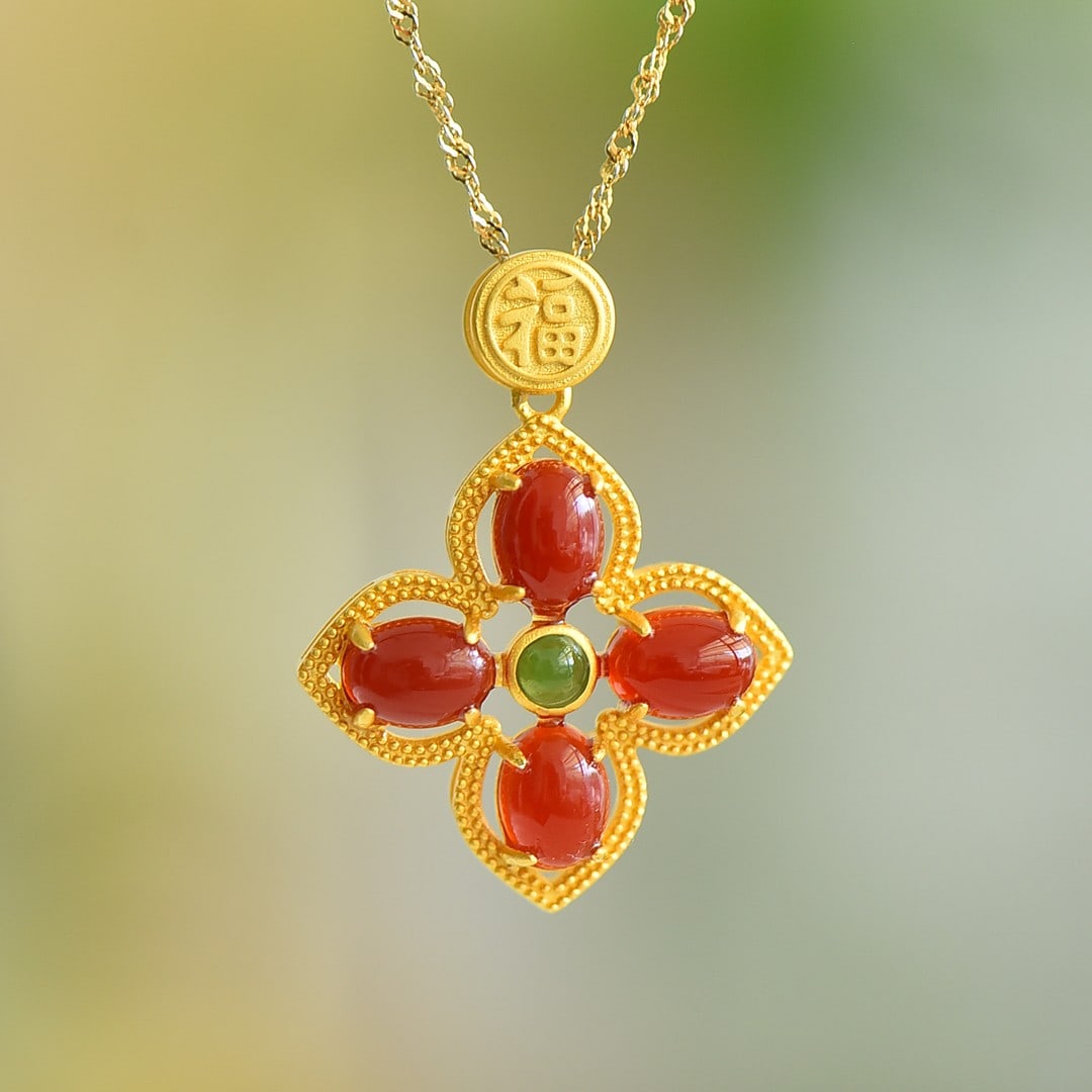 An Exquisite Sterling Silver-Gold Plated Inlaid Agate Pendant: An Exquisite Sterling Silver-Gold Plated Inlaid Agate Pendant,Size:0.2inx0.3in 纯银镀金镶玛瑙吊坠