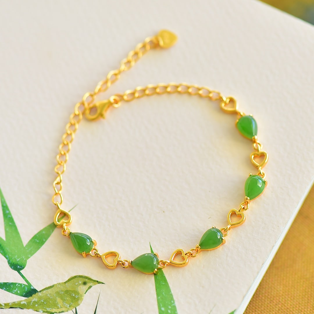 An Exquisite Sterling Silver-Gold Plated Inlaid Jasper Bracelet: An Exquisite Sterling Silver-Gold Plated Inlaid Jasper Bracelet 纯银镀金镶碧玉手链