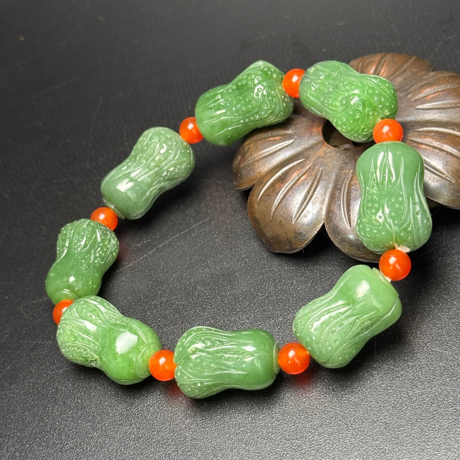 An Exquisite Jasper Cabbage-Shaped Bracelets - 3
