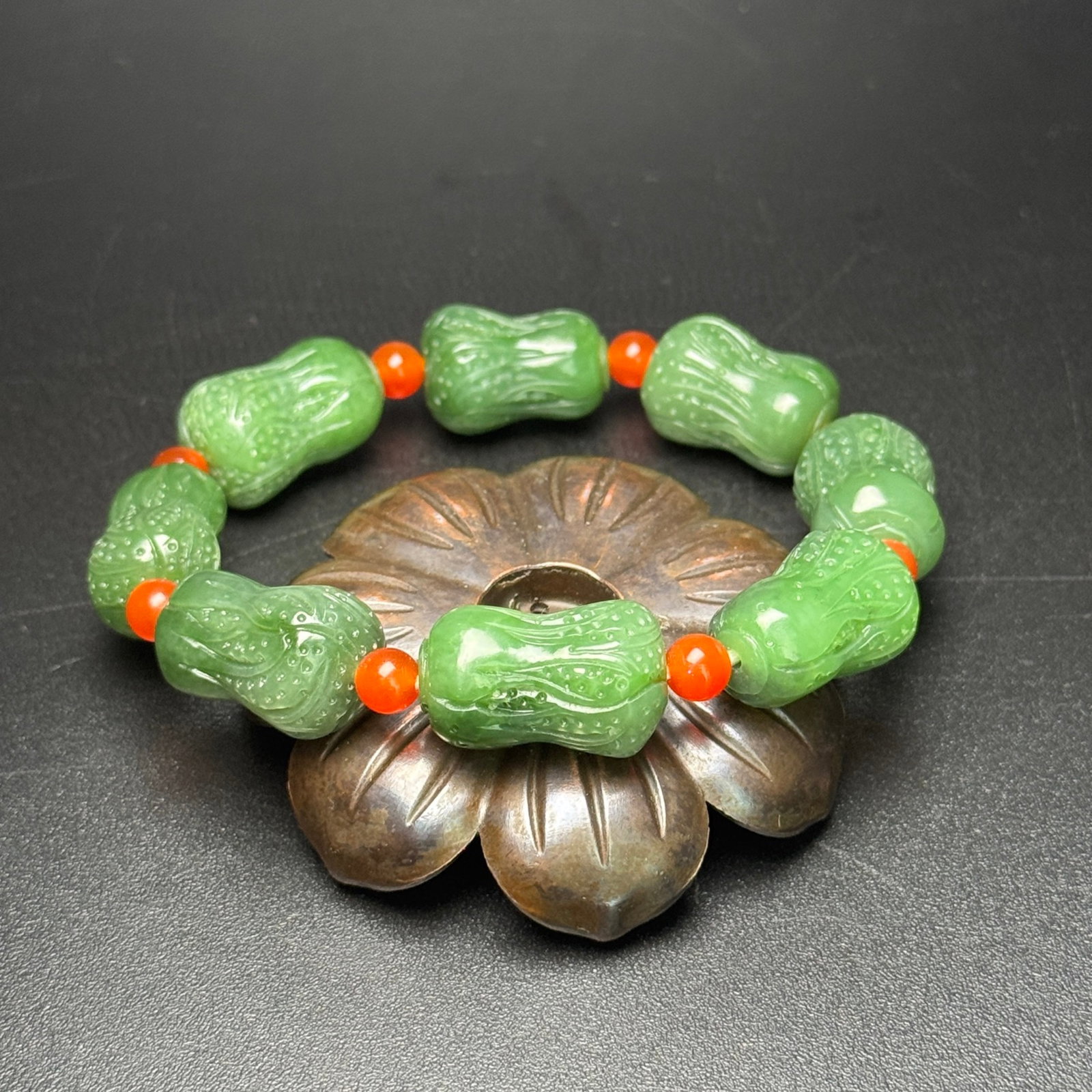 An Exquisite Jasper Cabbage-Shaped Bracelets - 4