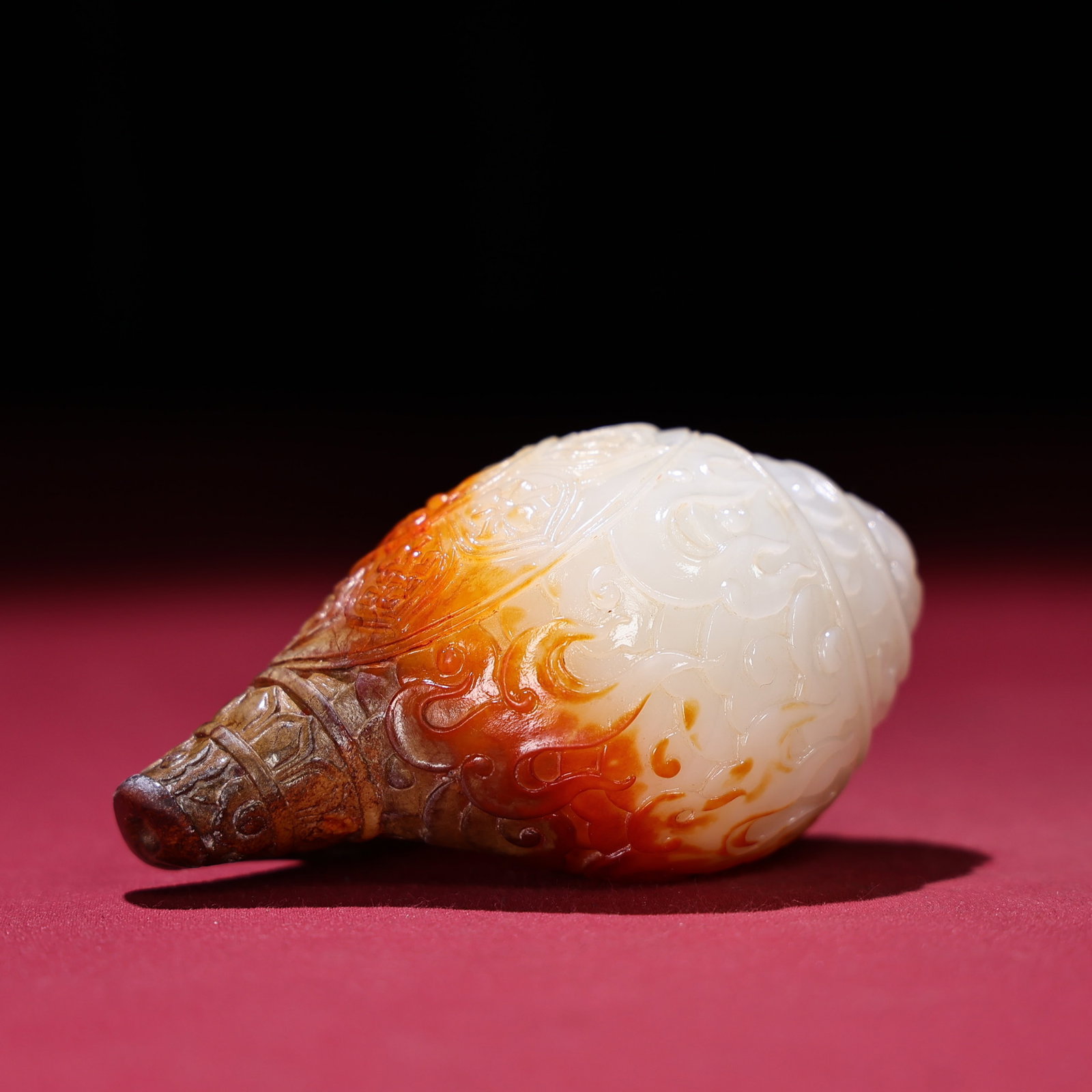 An Exquisite White Jade Buddha Statue Pattern Conch Hand Piece (1 of 9)