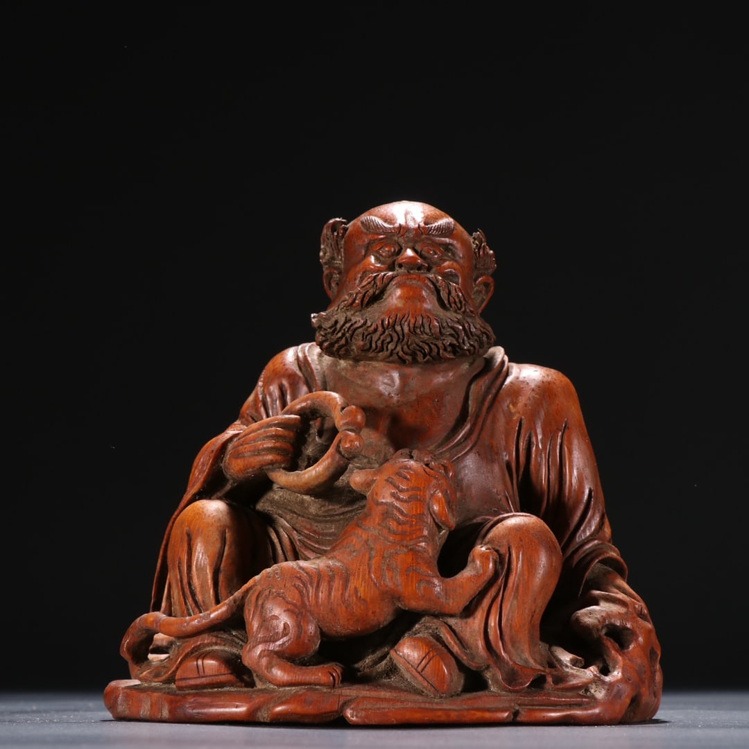 An Exquisite Bamboo Arhat Ornament: An Exquisite Bamboo Arhat Ornament,Qing Dynasty, China,Size:4.9inx5in 竹雕罗汉摆件,中国清代