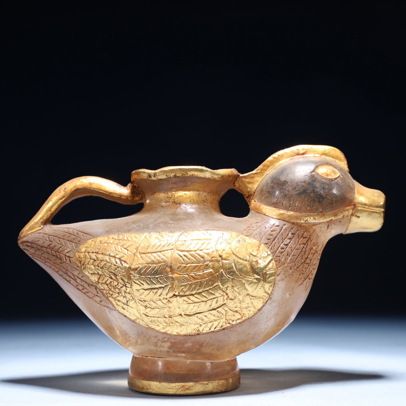 An Exquisite Agate Cover with Gold Duck-Shaped Pot: An Exquisite Agate Cover with Gold Duck-Shaped Pot,Qing Dynasty,China,Size:7.9inx3.9inx5.9in,Weight:1500g 玛瑙包金鸭形壶,中国清代