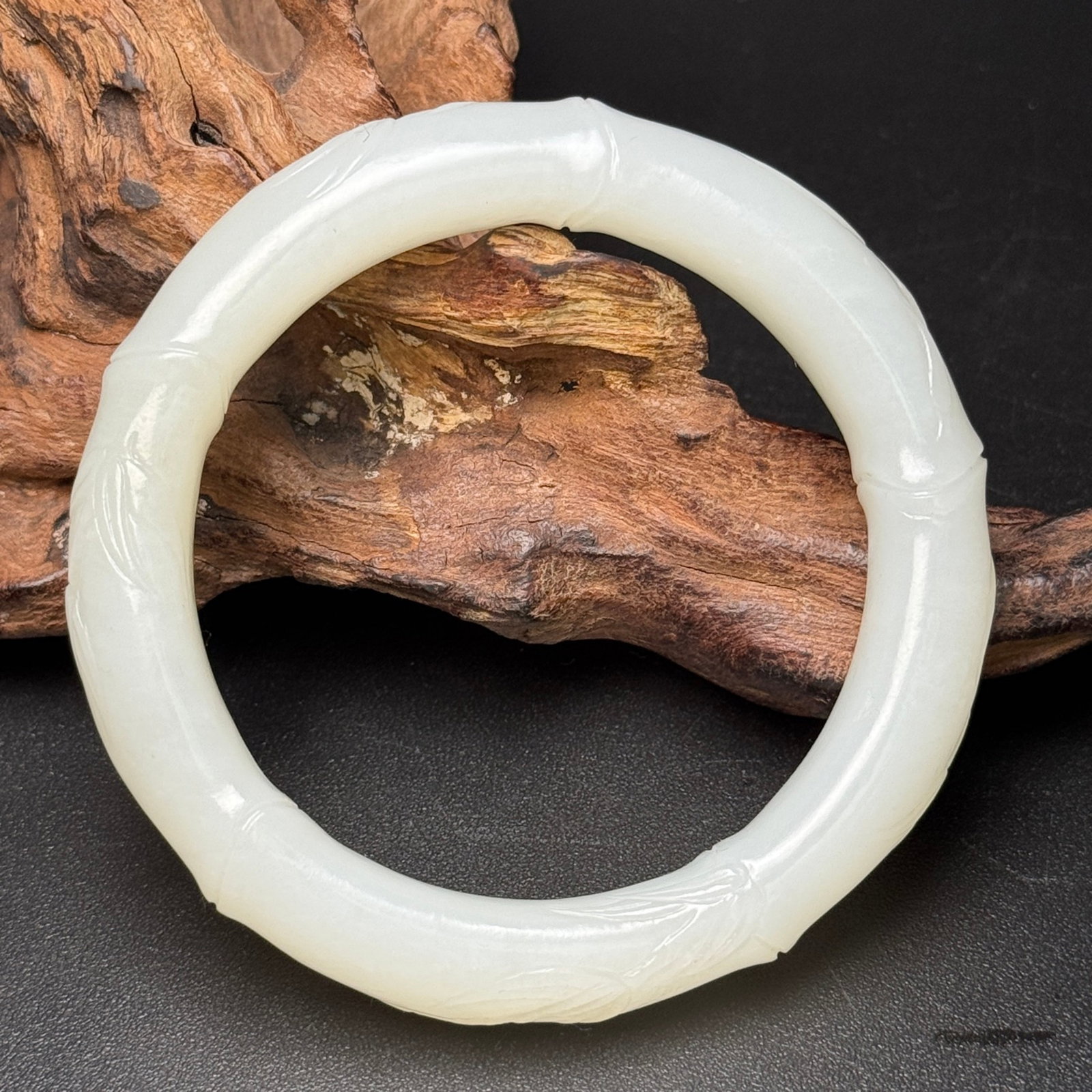 An Exquisite White Jade Bamboo Pattern Bracelets - 3