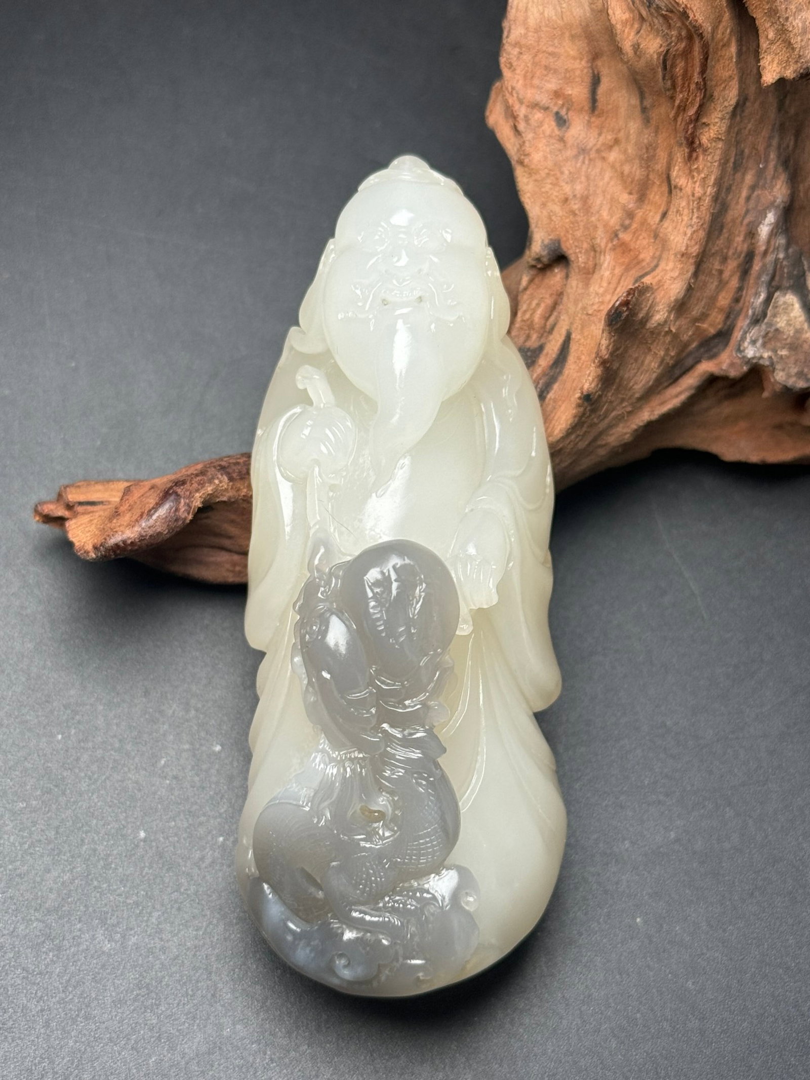 An Exquisite White Jade Dragon Pattern Figure Ornament (1 of 6)
