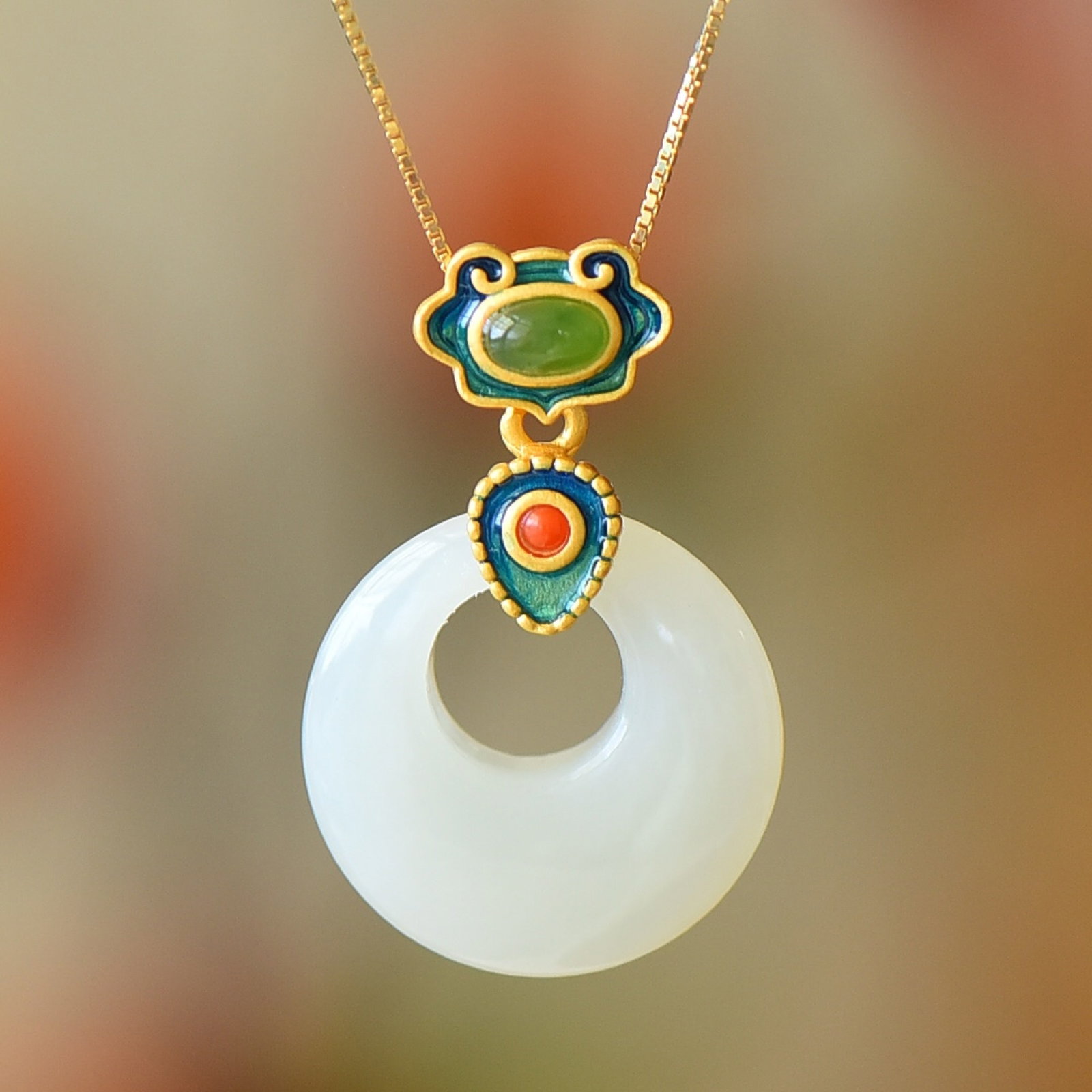 An Exquisite Sterling Silver-Gold Plated Inlaid White Jade Pendant: An Exquisite Sterling Silver-Gold Plated Inlaid White Jade Pendant 纯银镀金镶白玉吊坠