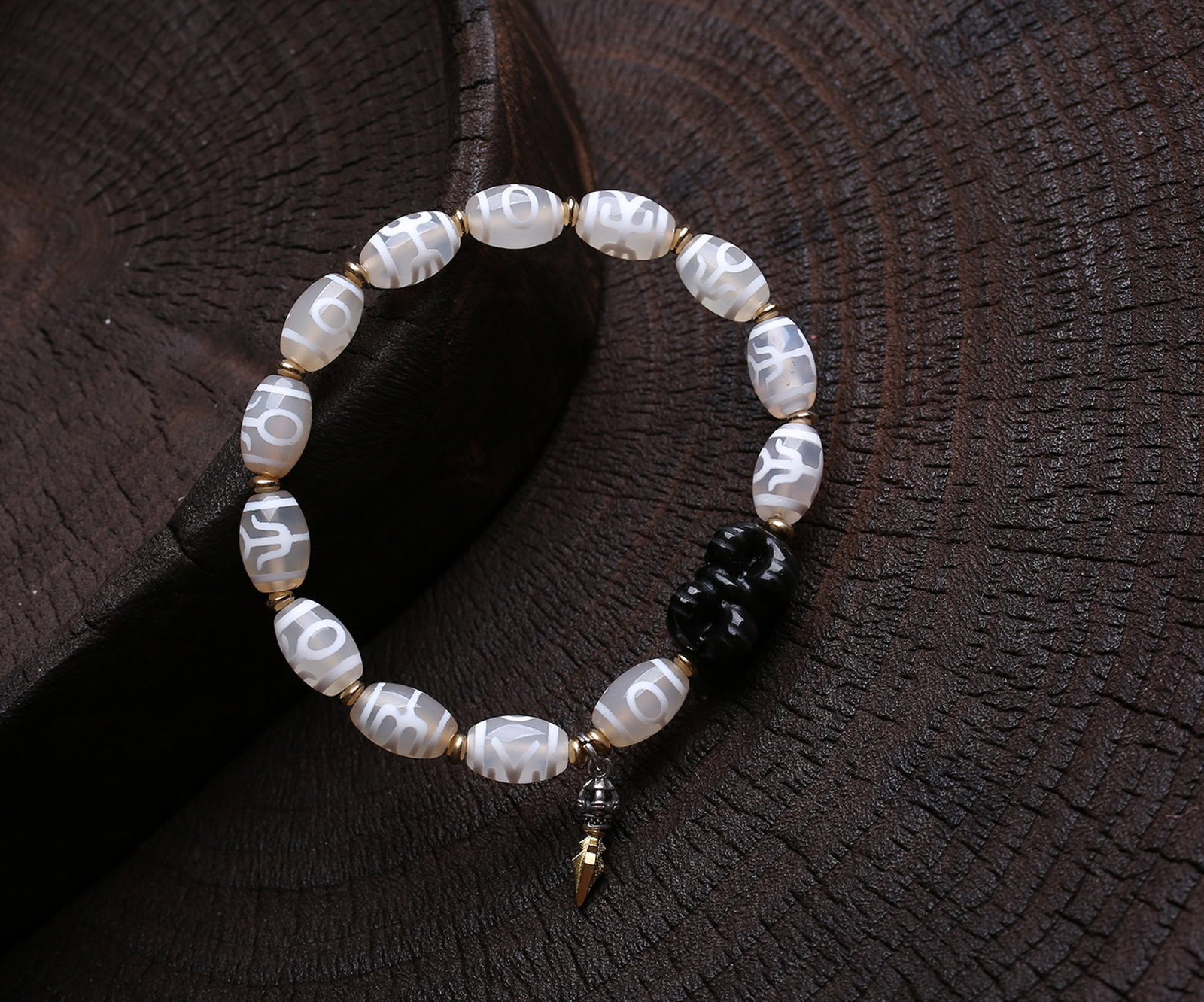 An Exquisite Dzi Bead Bracelets - 6