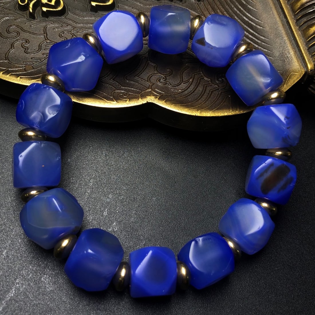 An Exquisite Agate Bracelets - 5