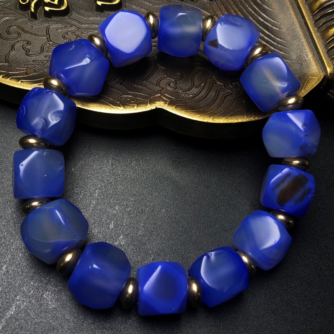 An Exquisite Agate Bracelets - 6