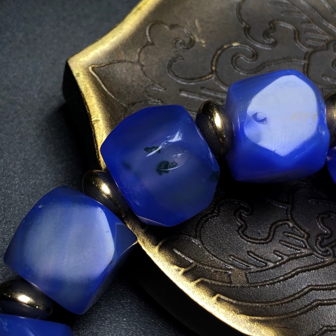 An Exquisite Agate Bracelets - 8