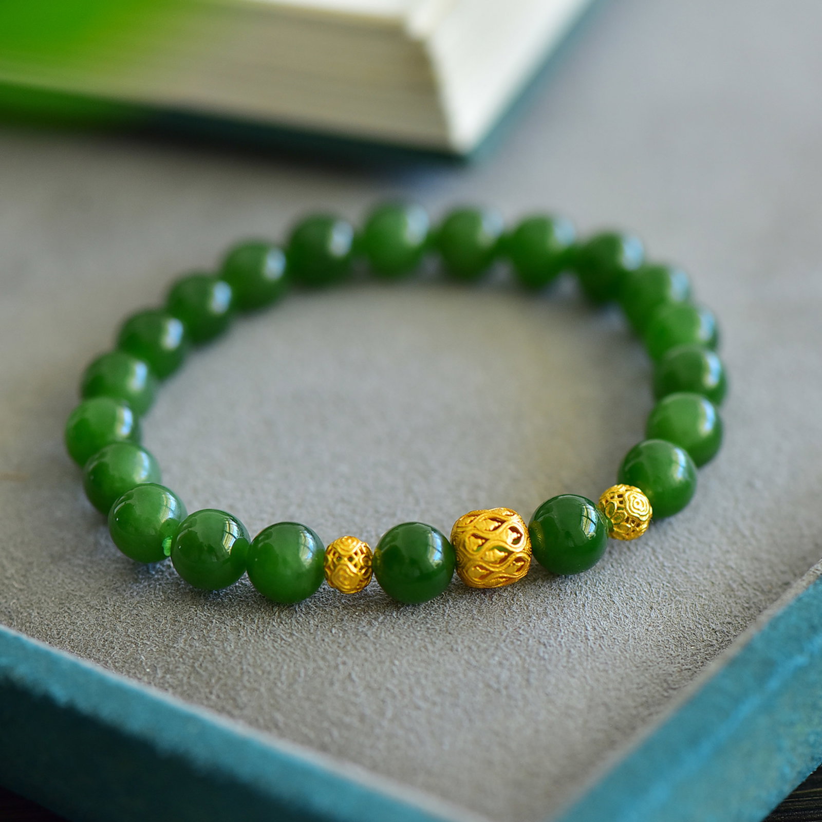 An Exquisite Jasper Bracelets - 3