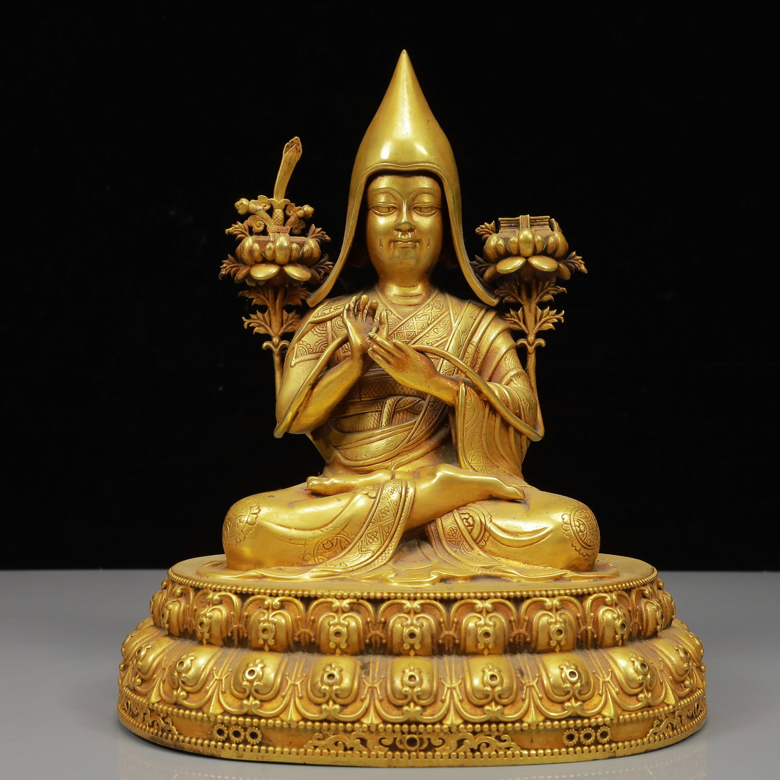 A Solemn Gilt Bronze Statue of Tsongkhapa: A Solemn Gilt Bronze Statue of Tsongkhapa,Qing Dynasty, China,Size:7.7inx5.5inx9.4in,Weight:3050g 铜鎏金宗喀巴像,中国清代