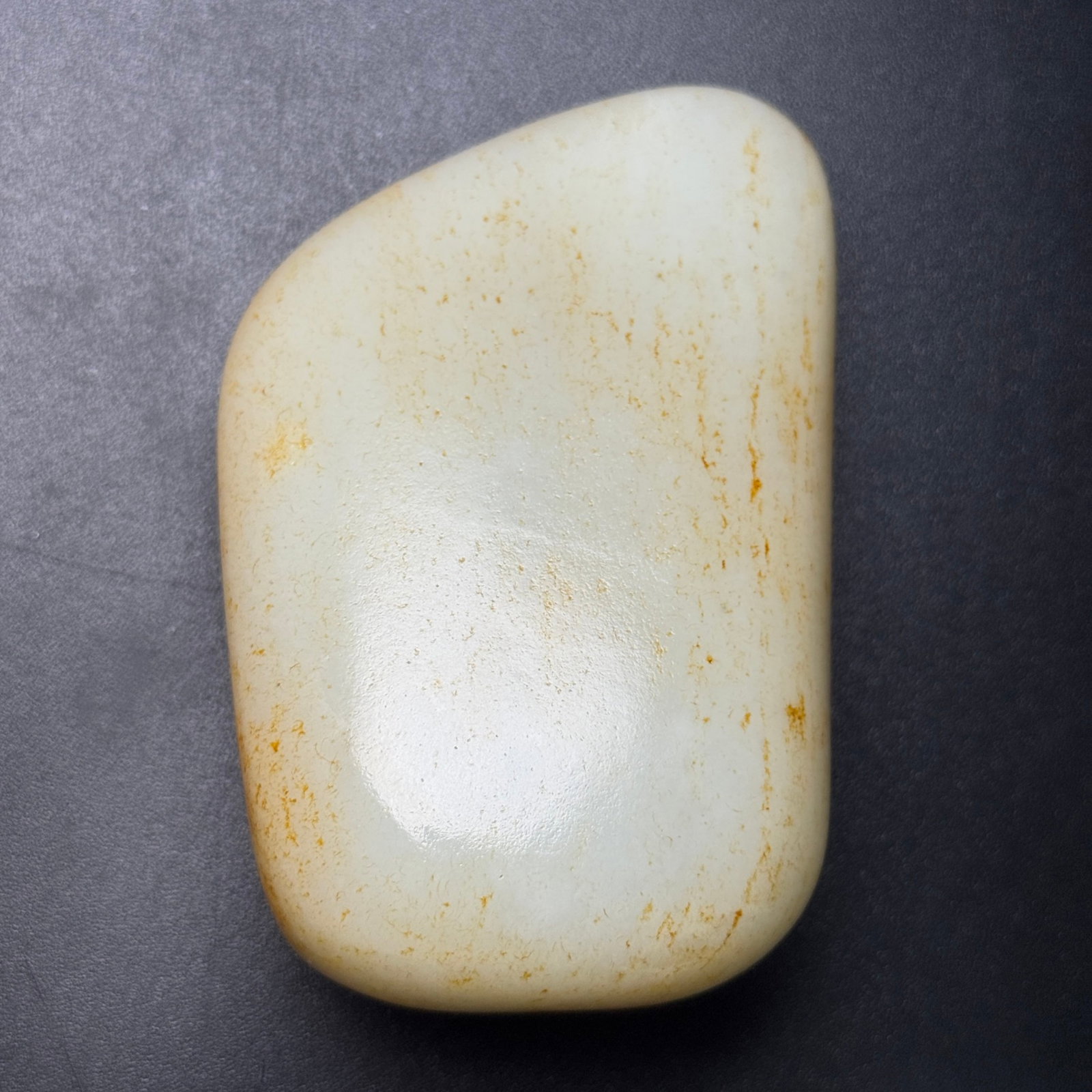 An Exquisite White Jade Hand Piece: An Exquisite White Jade Hand Piece,Qing Dynasty,China,Size:109mmx70mmx47mm,Weight:566g 白玉手把件,中国清代
