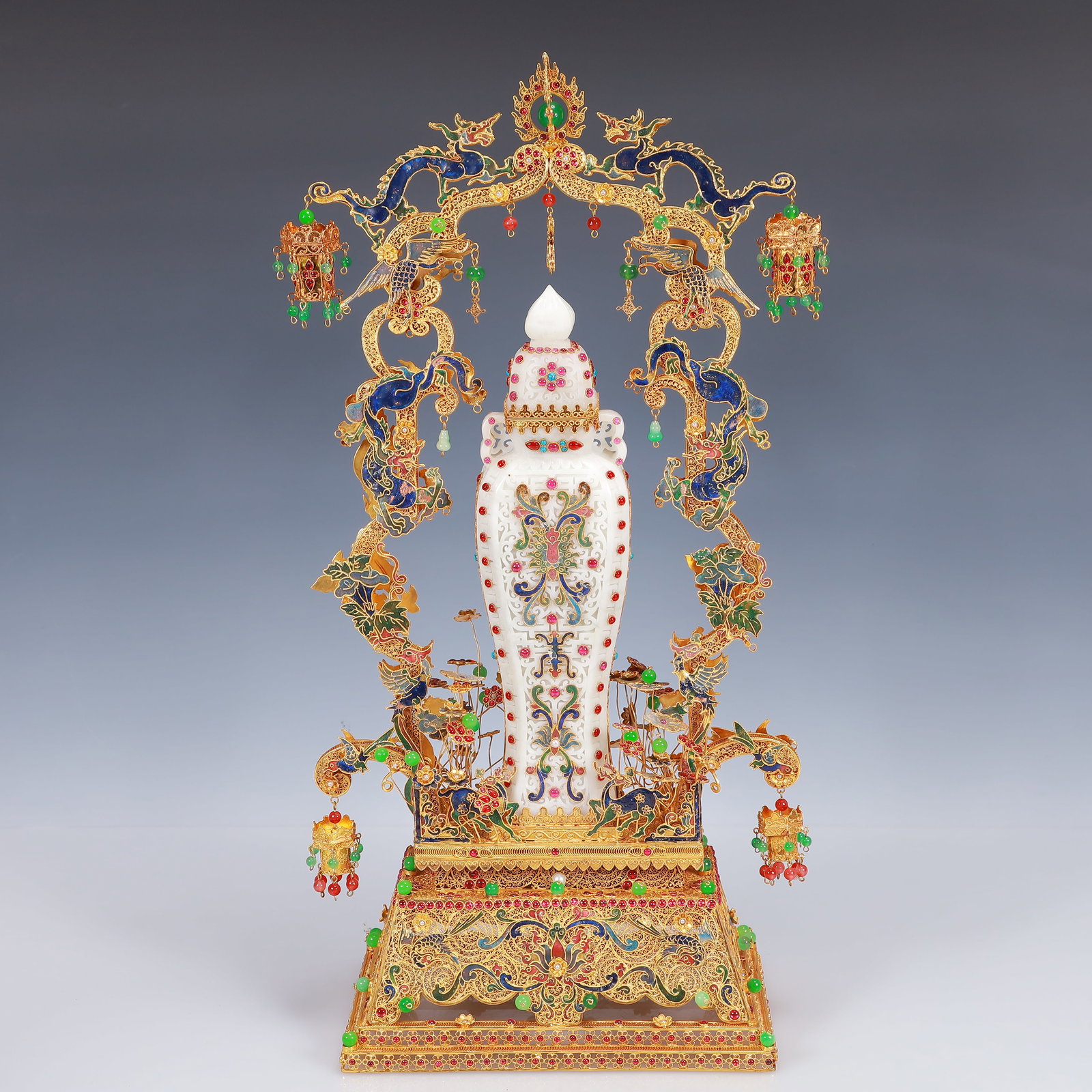 A Huge Filigree and Gilding Inlaid White Jade Double-Ears Vase,Inlaid Gems: A Huge Filigree and Gilding Inlaid White Jade Double-Ears Vase,Inlaid Gems,Qing Dynasty, China,Qianlong Four-Character Mark,Size:10.6inx5.9inx21.3in,Weight:2850g 花丝鎏金॔