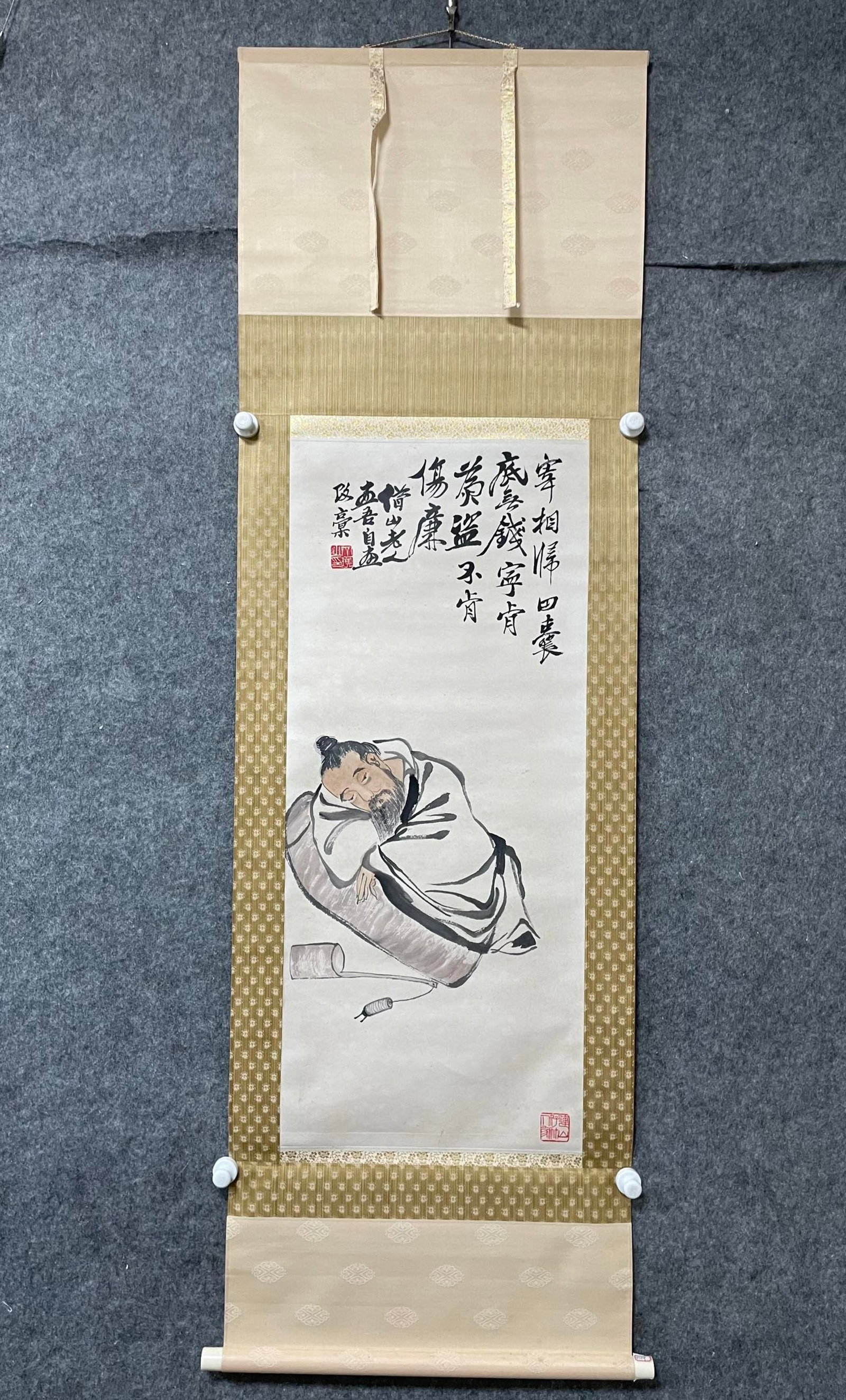 A Chinese Vertical Scroll Ink Painting of Figure on Paper,Qi Baishi: A Chinese Vertical Scroll Ink Painting of Figure on Paper,Qi Baishi,Size:(Without frame)16.1inx38.2in 一幅中国水墨人物画立轴,齐&