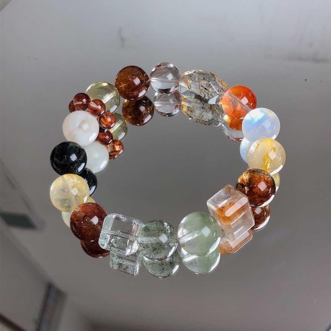 An Exquisite Crystal Bracelets - 9