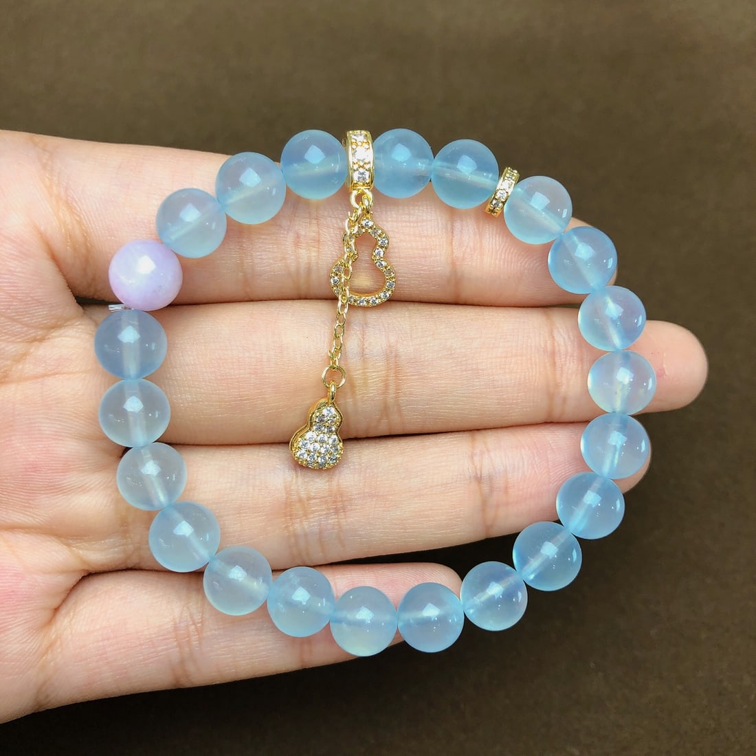 An Exquisite Aquamarine Bracelets: An Exquisite Aquamarine Bracelets,Size:8mm, Weight:18.4g 海蓝宝手串