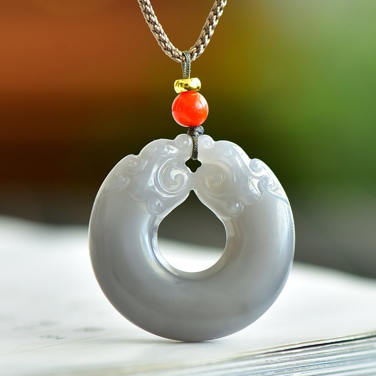 An Exquisite White Jade Dragon Pattern Pendant: An Exquisite White Jade Dragon Pattern Pendant，Size：30mmx30mm 白玉龙纹吊坠