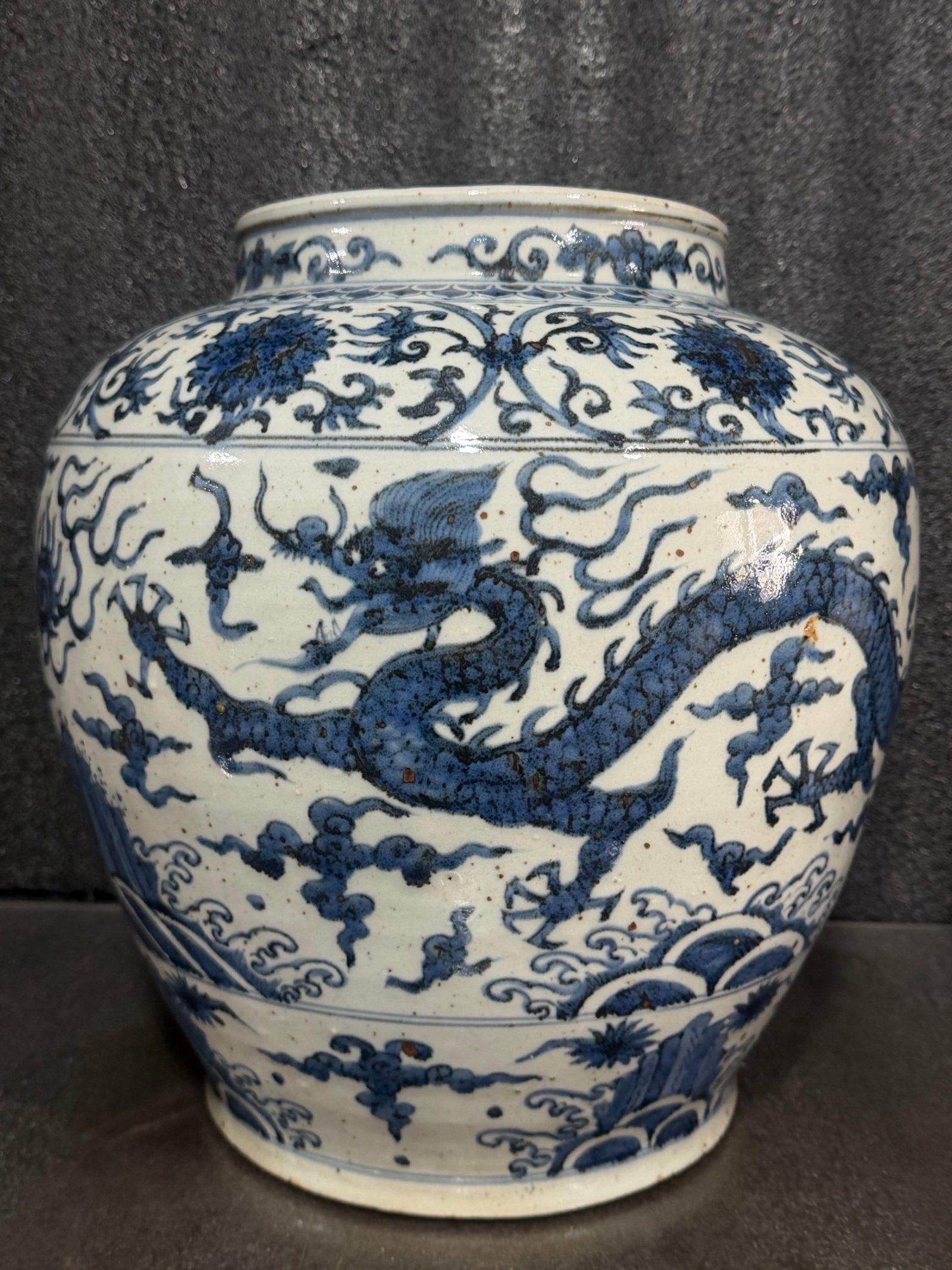A Rare Blue and White Auspicious Cloud and Dragon Pattern Vase: A Rare Blue and White Auspicious Cloud and Dragon Pattern Vase,Qing Dynasty,China,Size:13.4inx12.6in 青花祥云龙纹瓶,中国清代