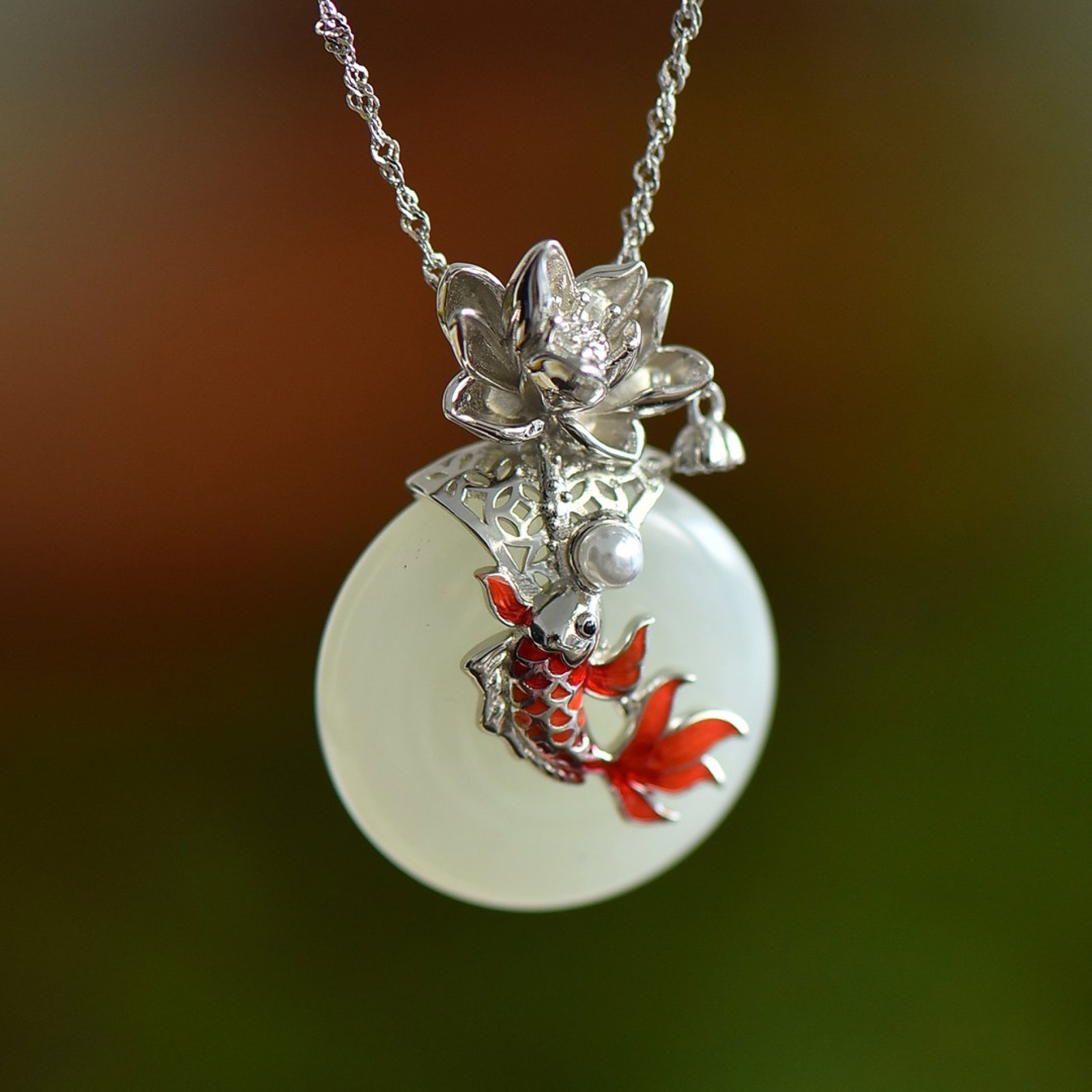 An Exquisite Sterling Silver Inlaid White Jade Enamel Pendant,Inlaid Pearls: An Exquisite Sterling Silver Inlaid White Jade Enamel Pendant,Inlaid Pearls 纯银镶白玉珐琅吊坠，嵌珍珠
