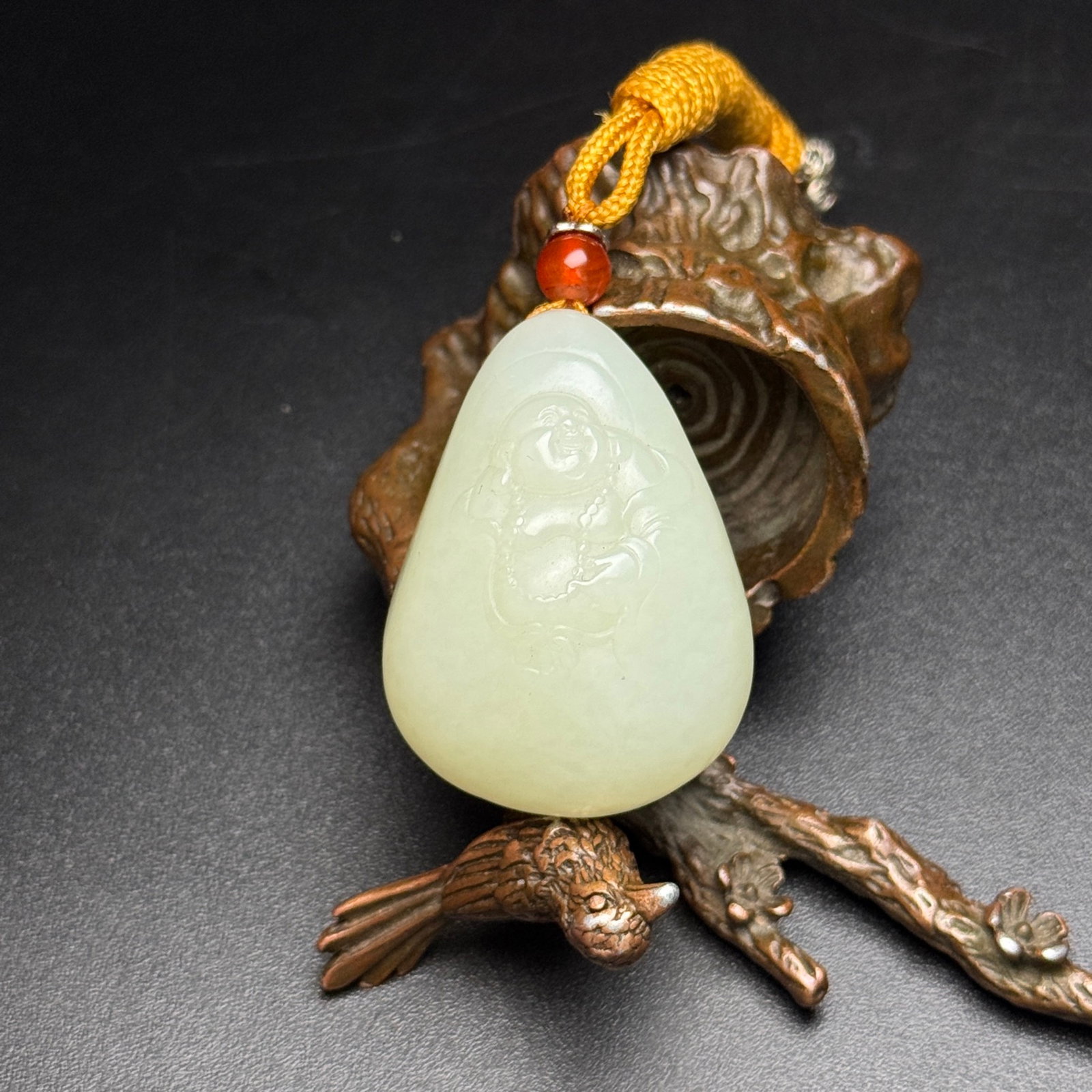 An Exquisite White Jade Statue of Maitreya Buddha Pattern Pendant: An Exquisite White Jade Statue of Maitreya Buddha Pattern Pendant,Qing Dynasty,China,Size:42mmx31mmx18mm,Weight:38g 白玉弥勒佛像纹挂件,中