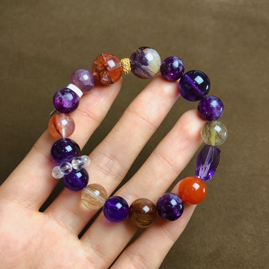 An Exquisite Crystal Bracelets: An Exquisite Crystal Bracelets,Size:9.8mm,12.7mm,Weight:31.7g 水晶手串