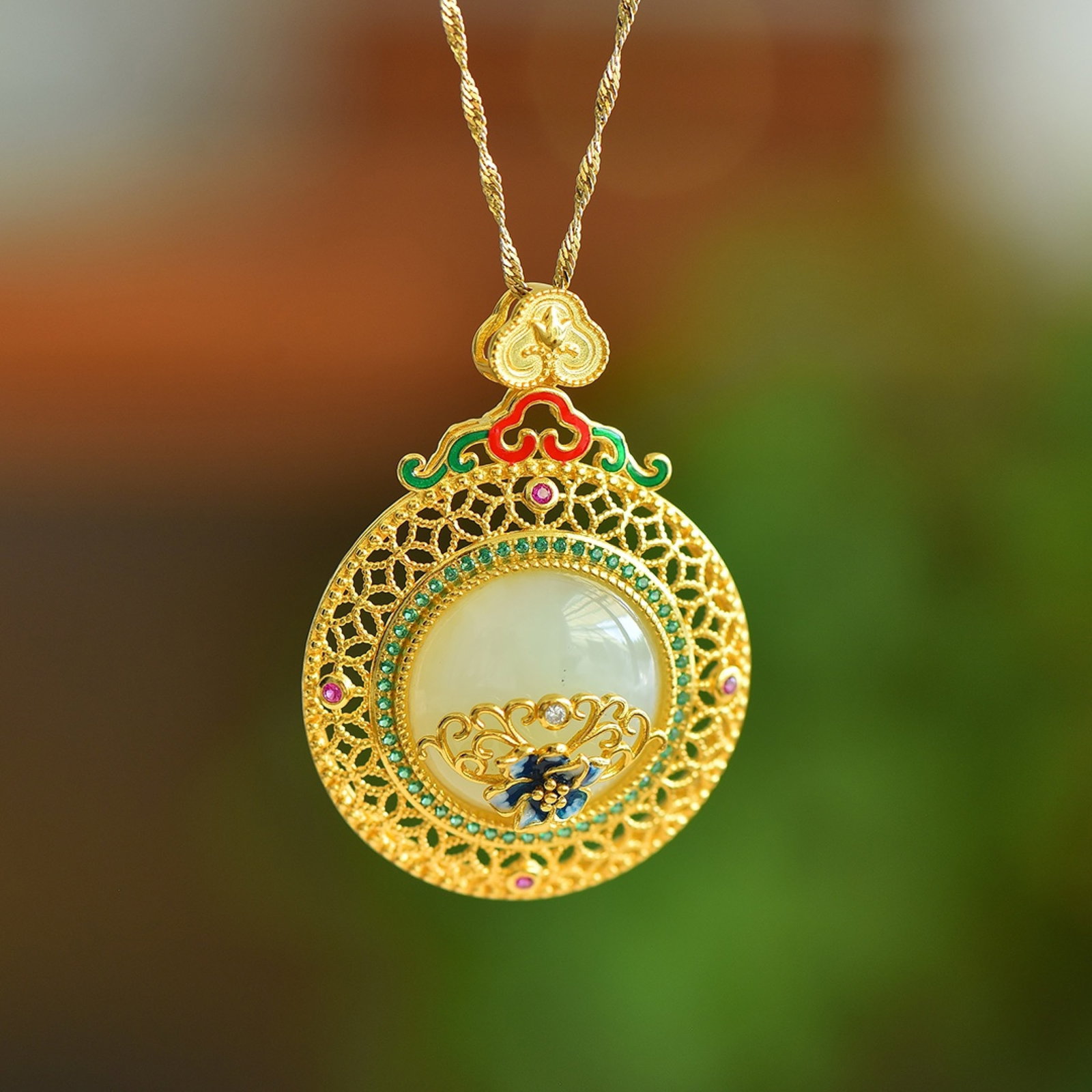 An Exquisite Sterling Silver-Gold Plated Inlaid White Jade Enamel Pendant: An Exquisite Sterling Silver-Gold Plated Inlaid White Jade Enamel Pendant, 纯银镀金镶白玉珐琅吊坠