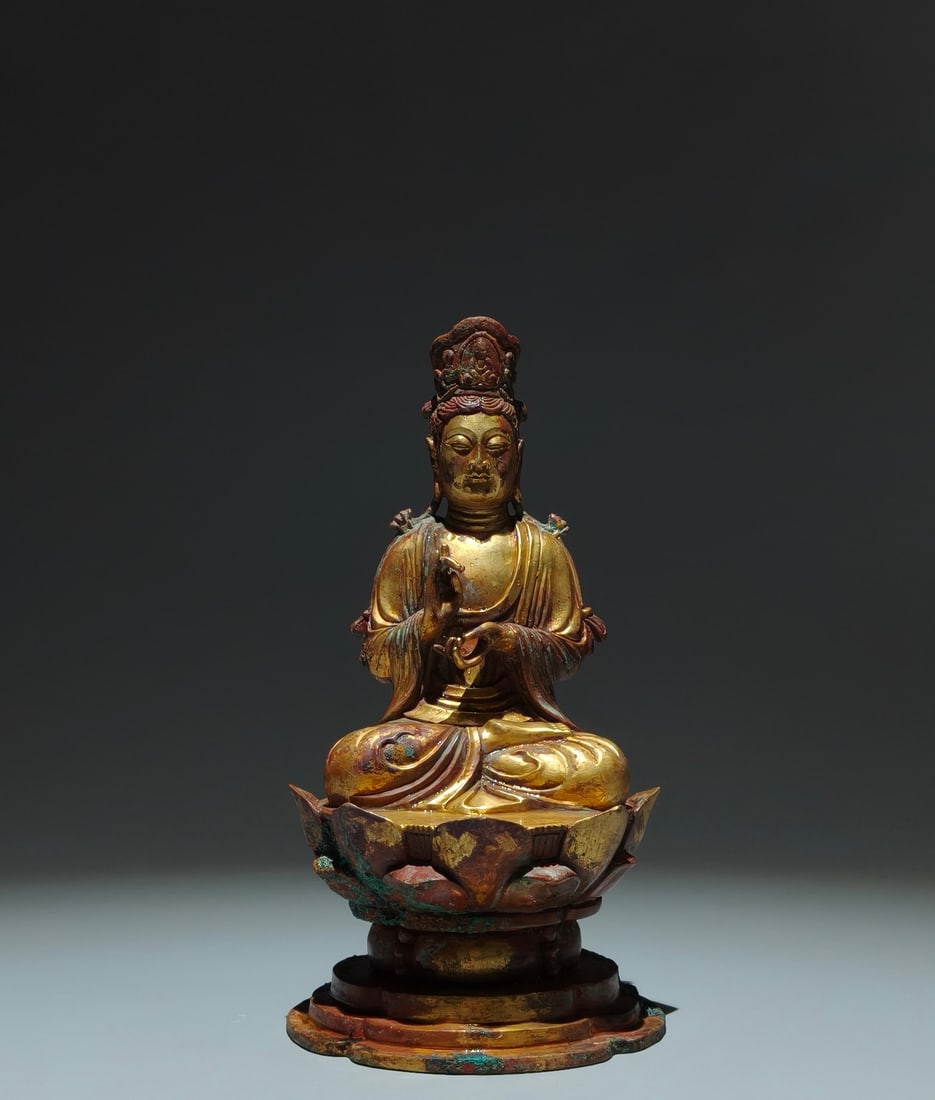 A Solemn Gilt Bronze Statue of Avalokitesvara (1 of 9)