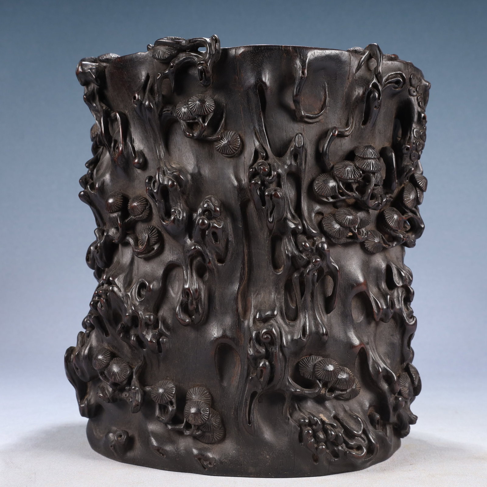 An Exquisite Zitanwood Pine Pattern Brush Pot: An Exquisite Zitanwood Pine Pattern Brush Pot,Qing Dynasty, China,Size:9.8inx8.7inx10.6in,Weight:6050g 紫檀木松树纹笔筒,中国清代