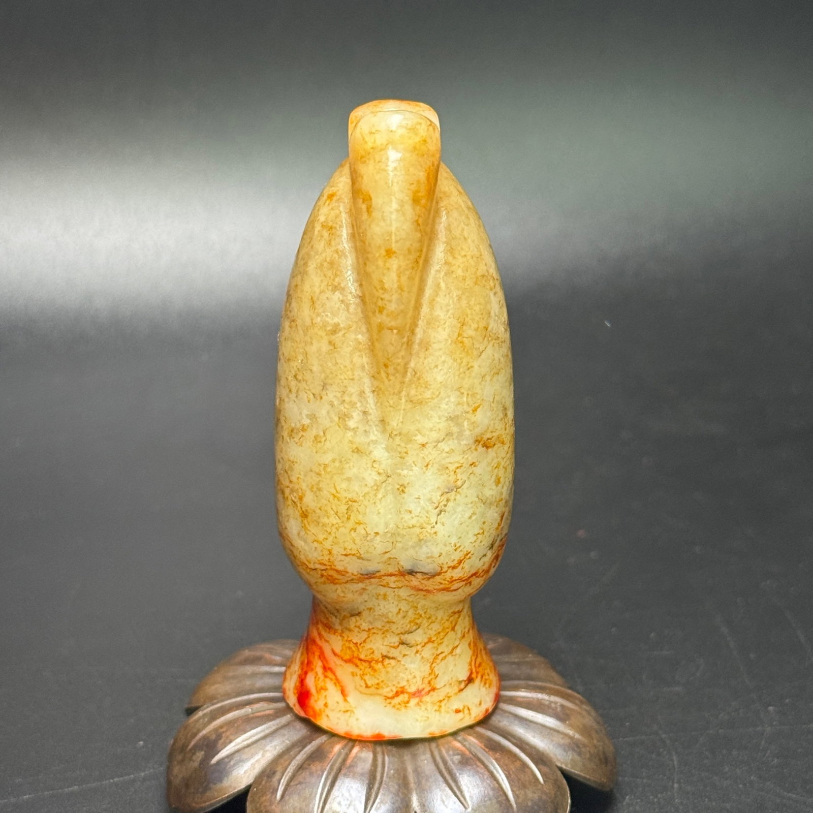 An Exquisite White Jade Figure Pendant: An Exquisite White Jade Figure Pendant,Qing Dynasty,China,Size:81mmx31mmx27mm,Weight:120g 白玉人物挂件,中国清代