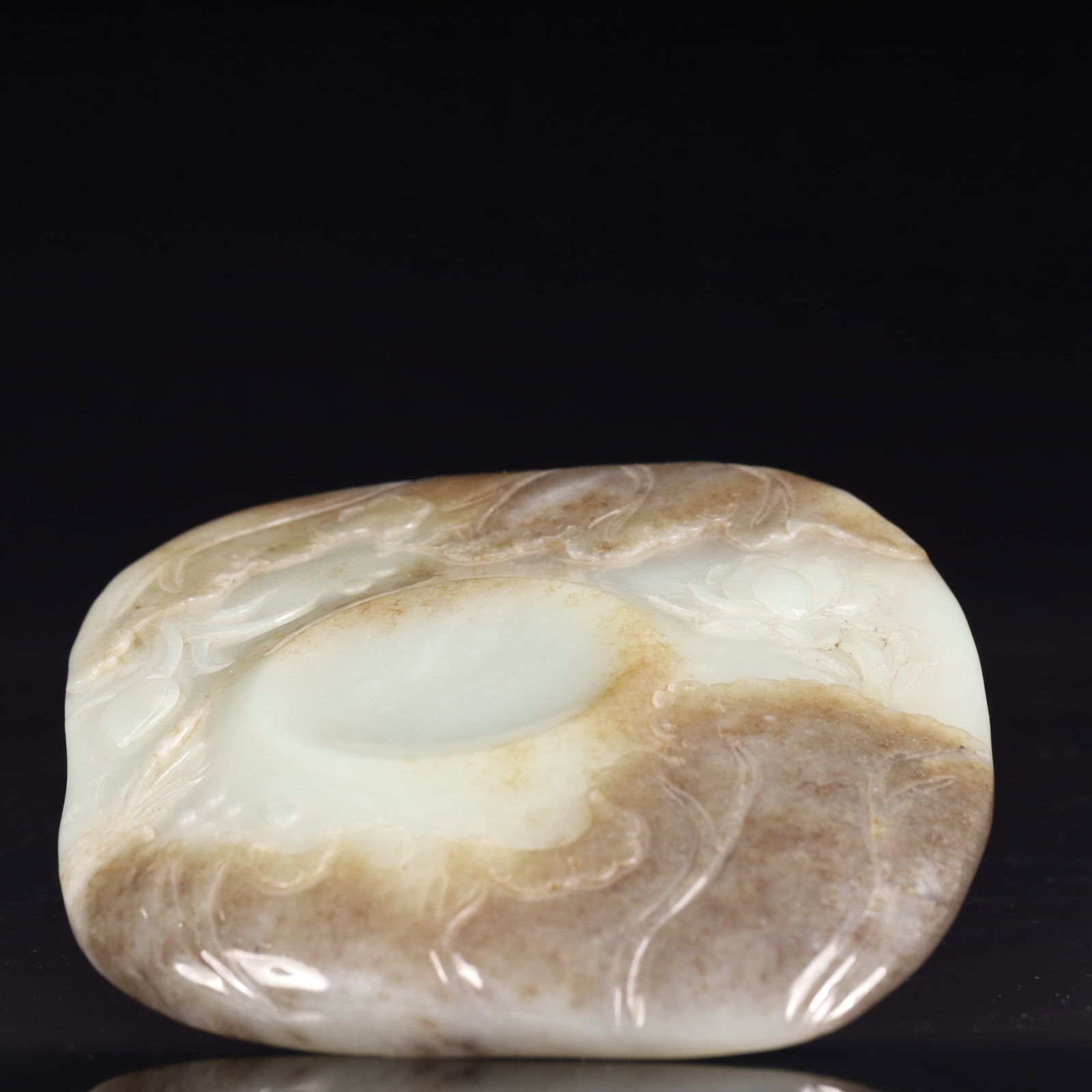 An Exquisite White Jade Lotus Pattern Inkstone (1 of 6)