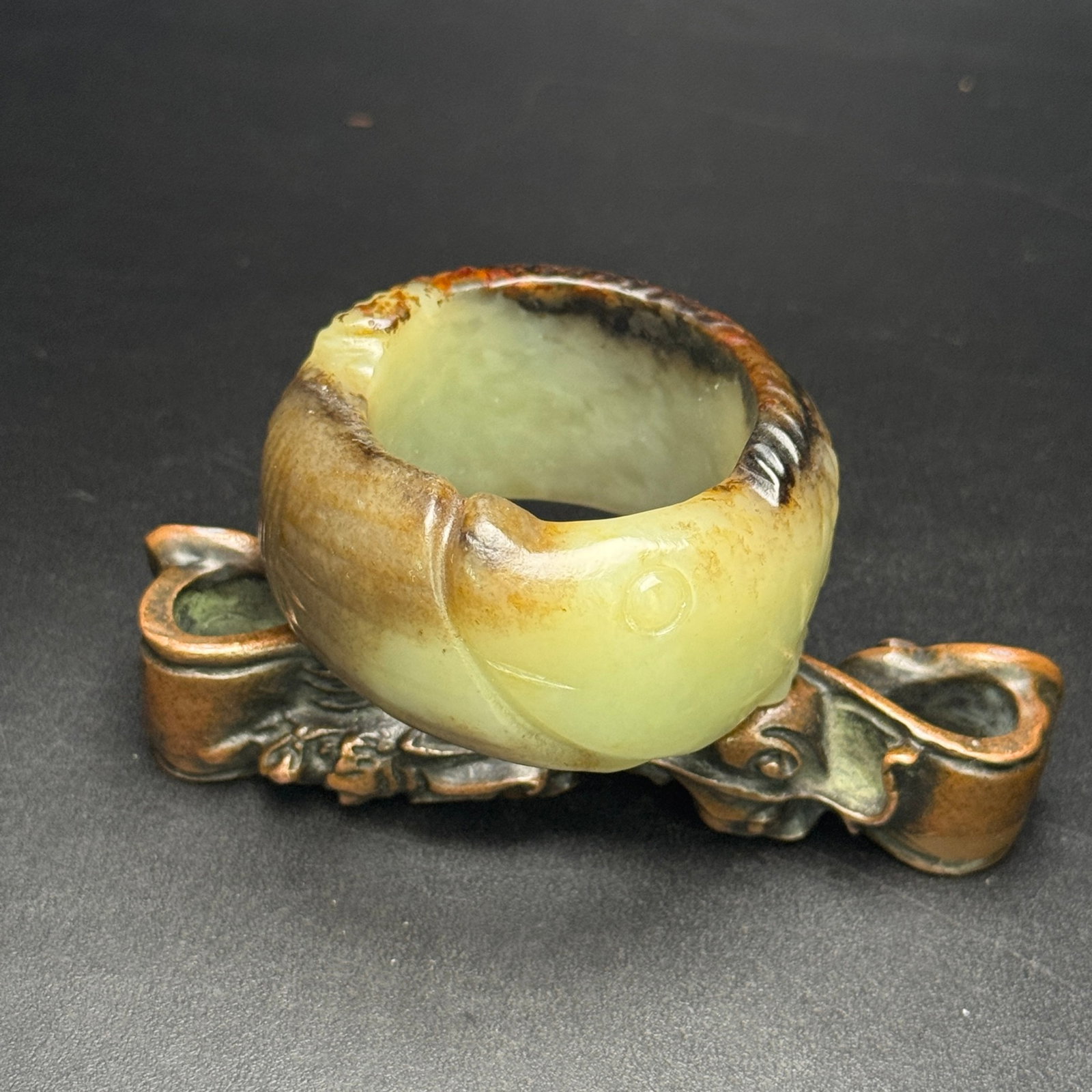 An Exquisite White Jade Fish Pattern Pendant: An Exquisite White Jade Fish Pattern Pendant,Qing Dynasty,China,Size:38mmx58mmx30mm,Weight:108g 白玉鱼纹挂件,中国清代