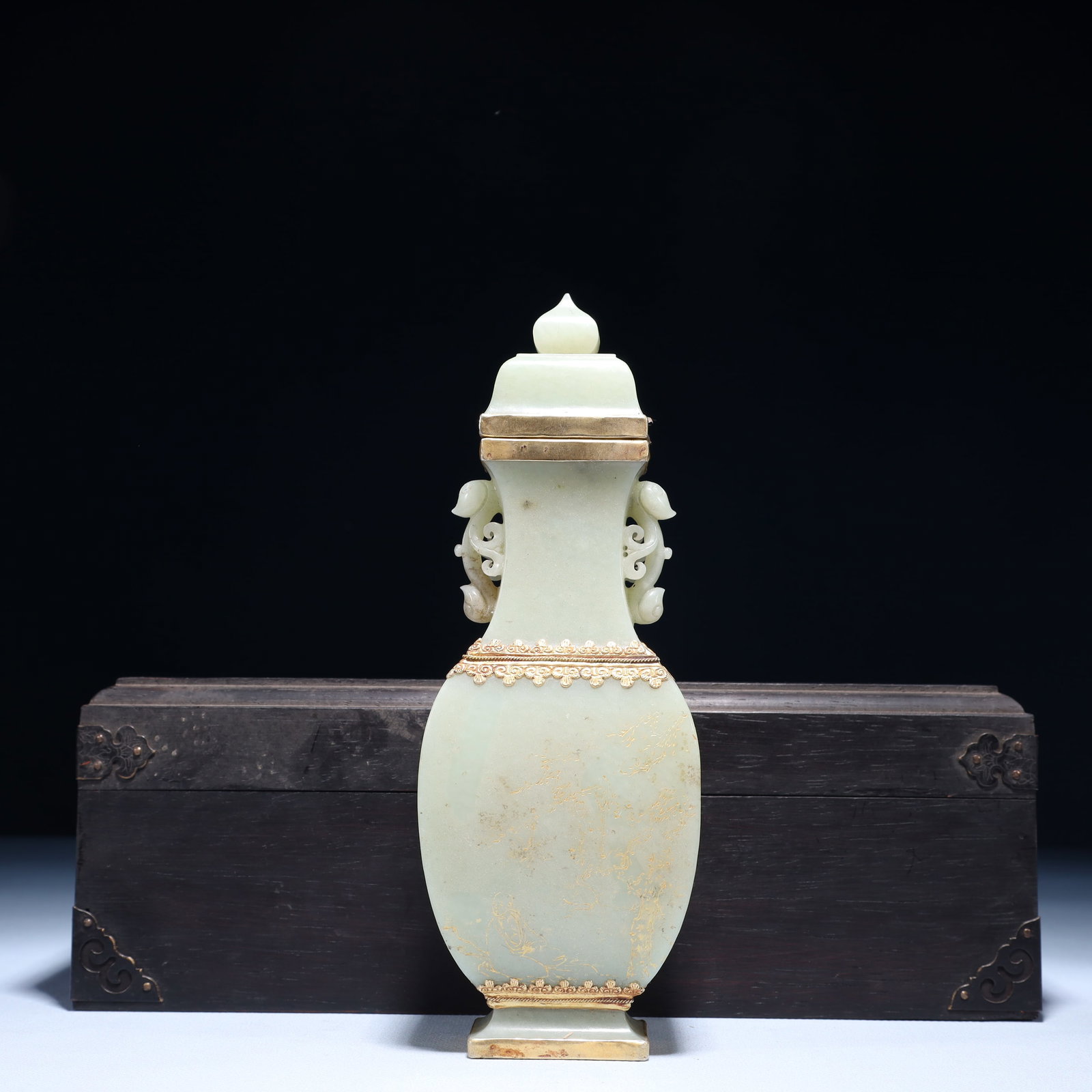 An Exquisite White Jade Gilt Landscape and Figure Pattern Double-Ears Bottle,with poem: An Exquisite White Jade Gilt Landscape and Figure Pattern Double-Ears Bottle,with poem,Qing Dynasty,China,Size:3.1inx1.8inx8.7in,(Box)13.8inx5.9inx4.3in,Weight:400g 白玉鎏金