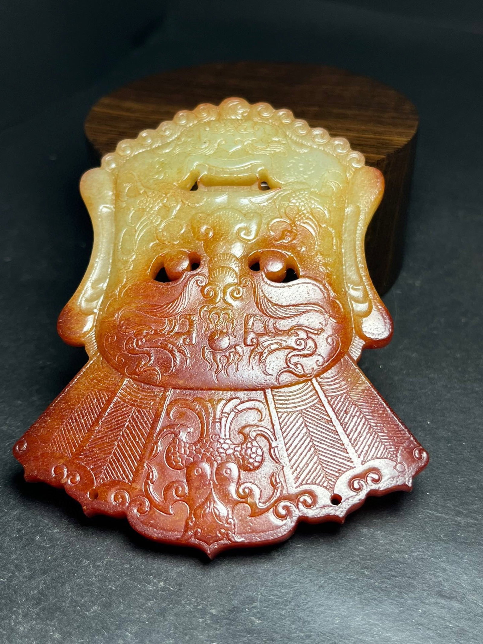 An Exquisite White Jade Phoenix Pattern Mask - 3