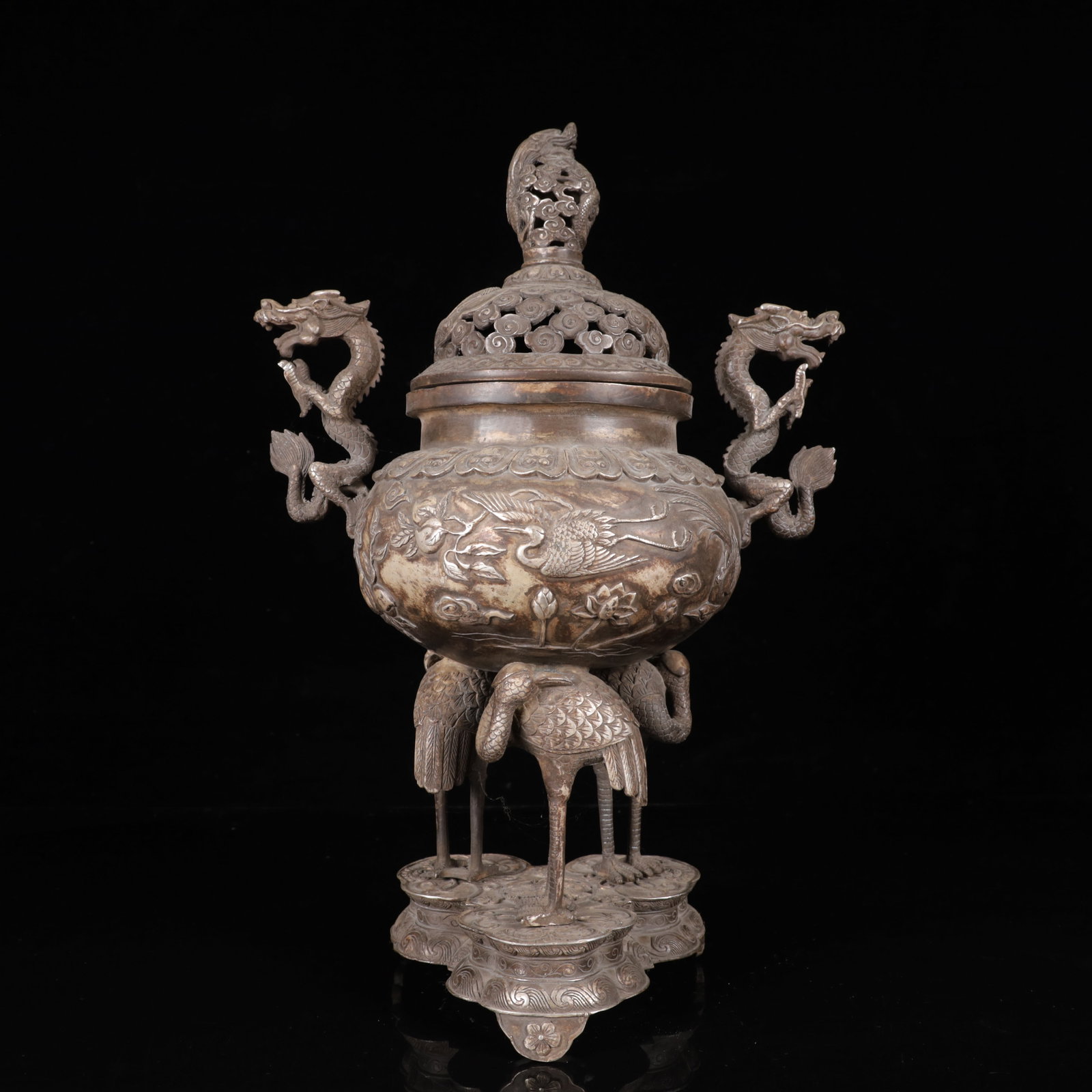 An Exquisite Silver-Plated Bronze Crane Pattern Dragon Pattern Beast Legs Censer: A Huge Silver-Plated Bronze Crane Pattern Dragon Pattern Beast Legs Censer,Ming Dynasty,China,Xuande Four-Character Mark,Size:10.6inx6.7inx15.7in,Weight:4300g 铜镀银仙鹤&