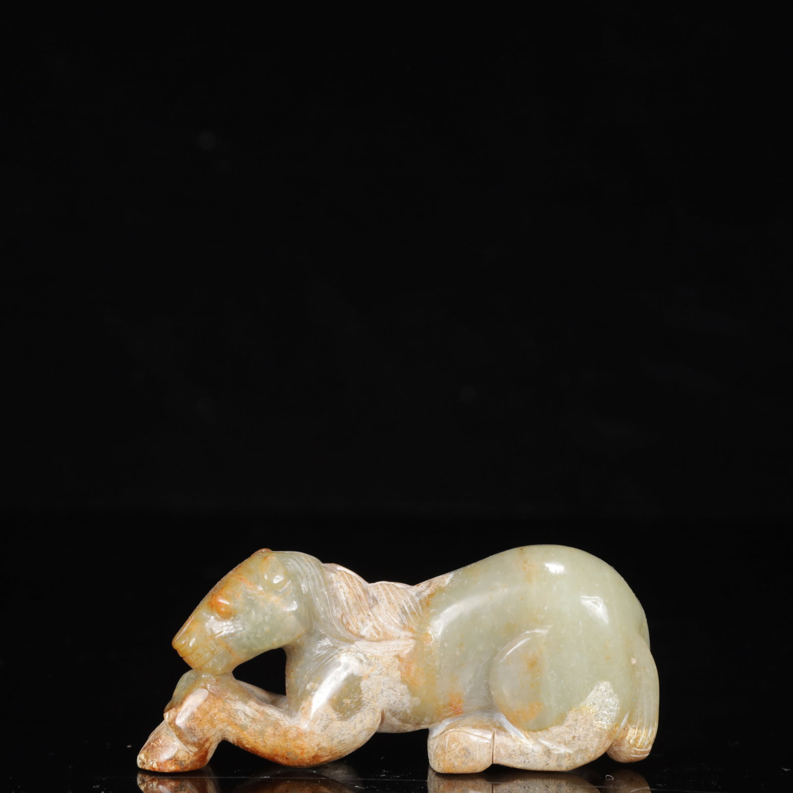 An Exquisite White Jade Horse Ornament: An Exquisite White Jade Horse Ornament,Qing Dynasty,China,Size:3.5inx0.8inx1.6in,Weight:136g 白玉马摆件,中国清代