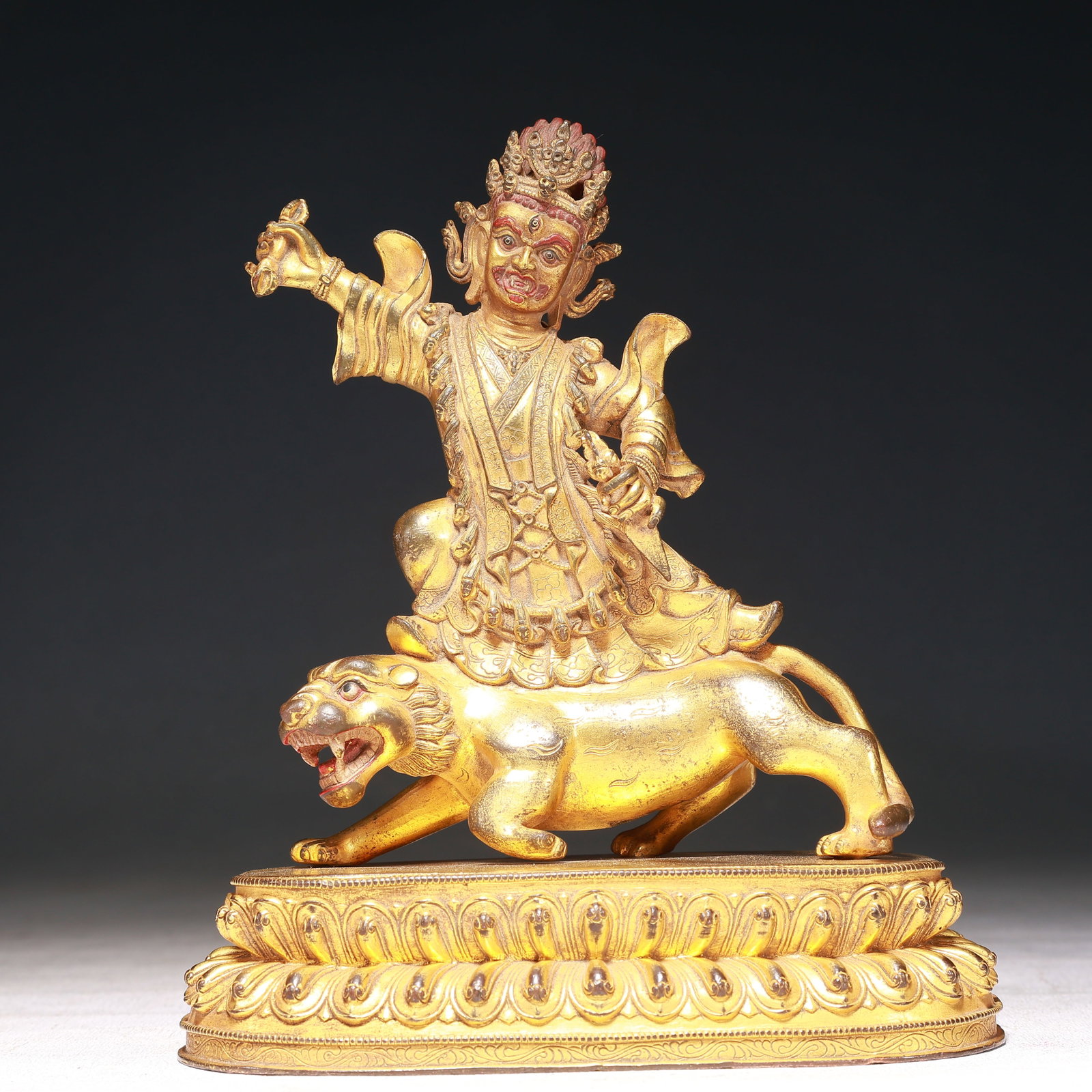 A Solemn Gilt Bronze Statue of Vajra,With Inscription: A Solemn Gilt Bronze Statue of Vajra,With Inscription,Qing Dynasty,China,Size:5.9inx2.8inx6.7in,Weight:900g 铜鎏金金刚像,带铭文,中国&#